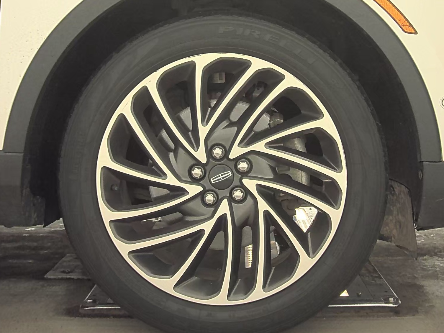 2019 Lincoln Nautilus Reserve AWD