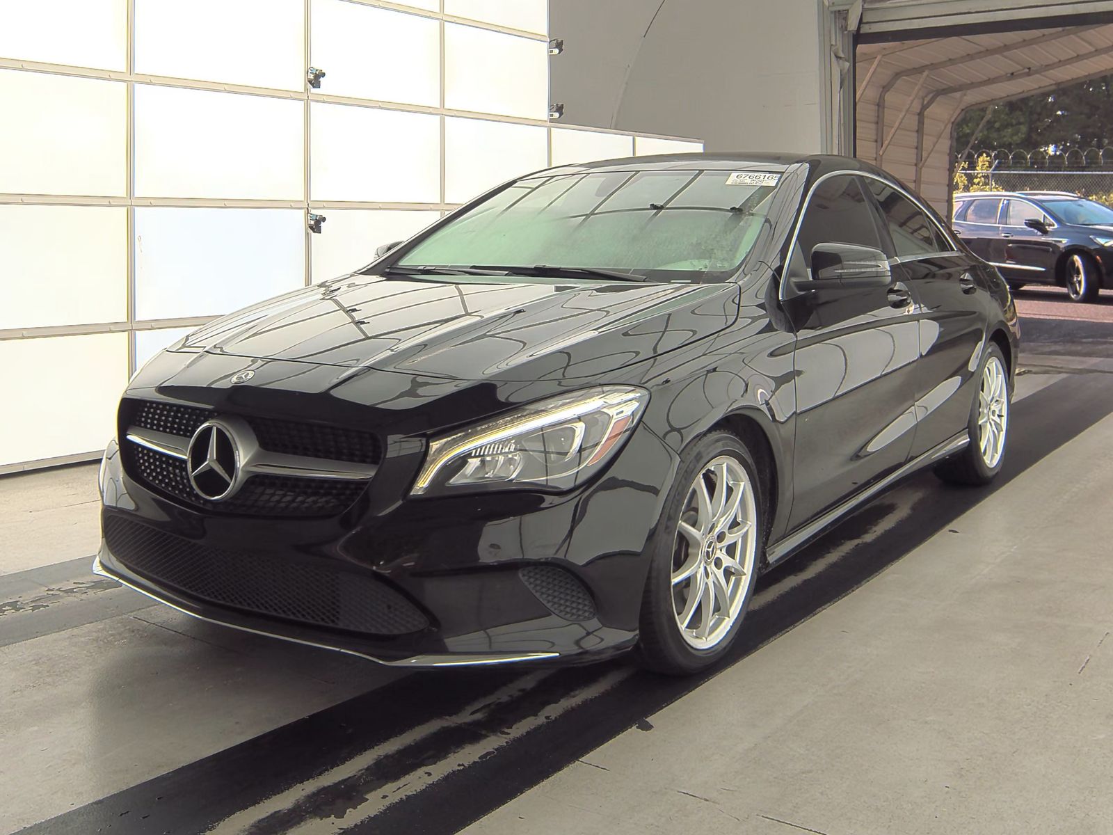 Mercedes-Benz CLA 250 4MATIC снимка Mercedes-Benz CLA 250 4MATIC