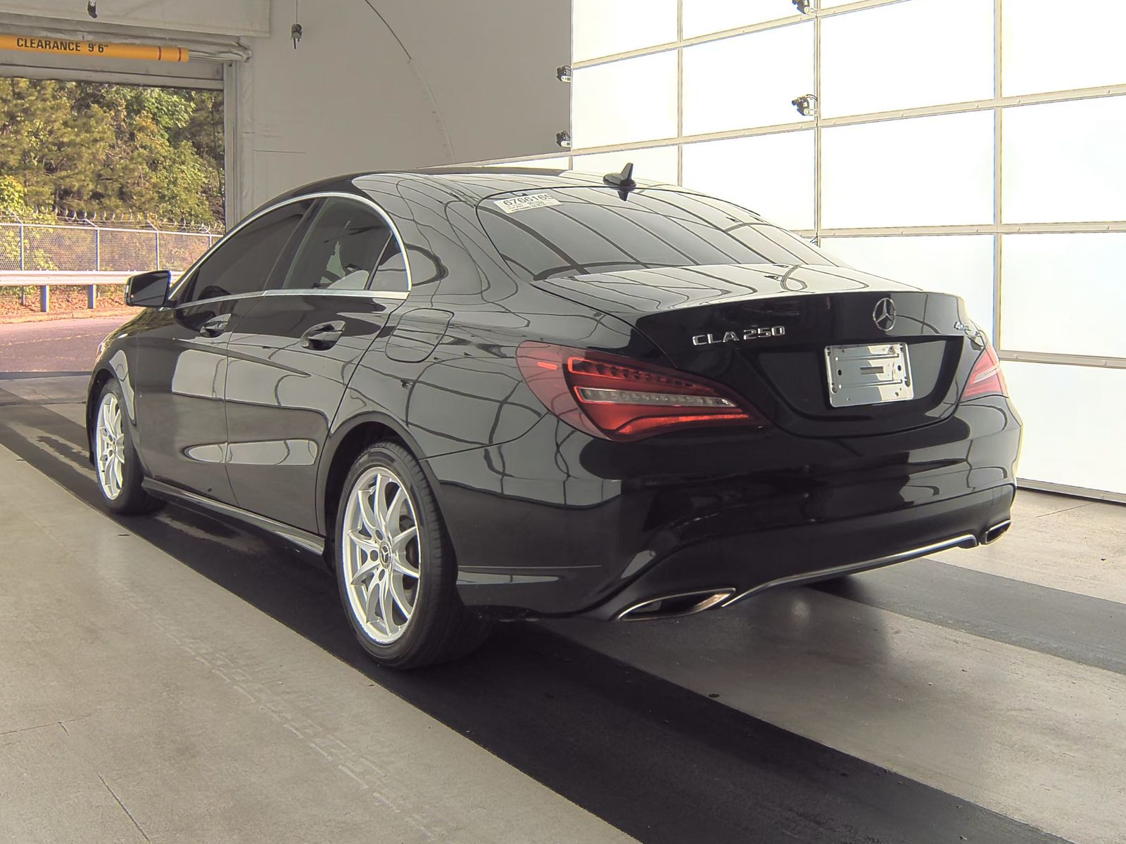 Mercedes-Benz CLA 250 4MATIC снимка Mercedes-Benz CLA 250 4MATIC