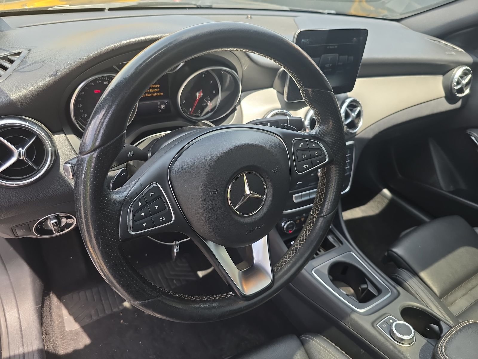 Mercedes-Benz CLA 250 4MATIC снимка Mercedes-Benz CLA 250 4MATIC