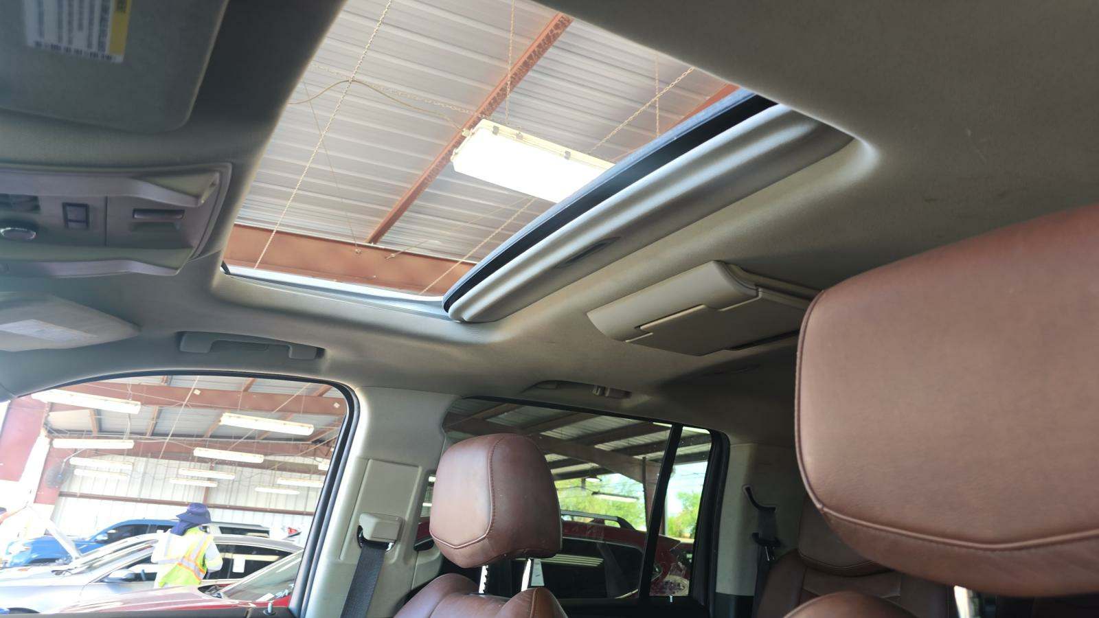2017 Cadillac Escalade ESV Premium Luxury RWD