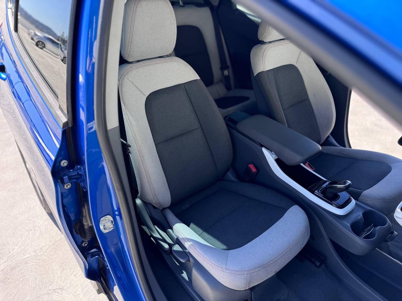 2018 Chevrolet Bolt EV LT FWD