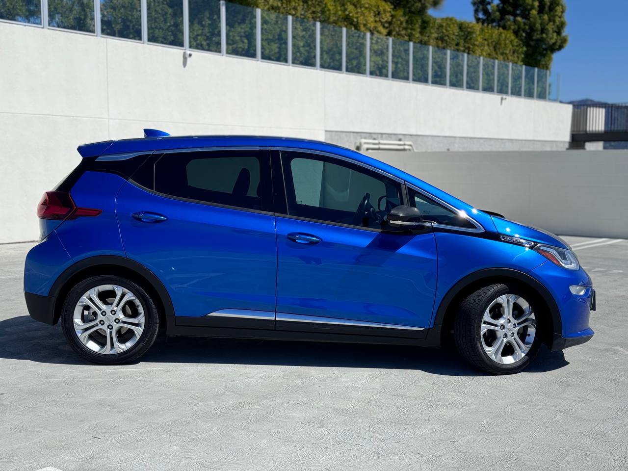 2018 Chevrolet Bolt EV LT FWD