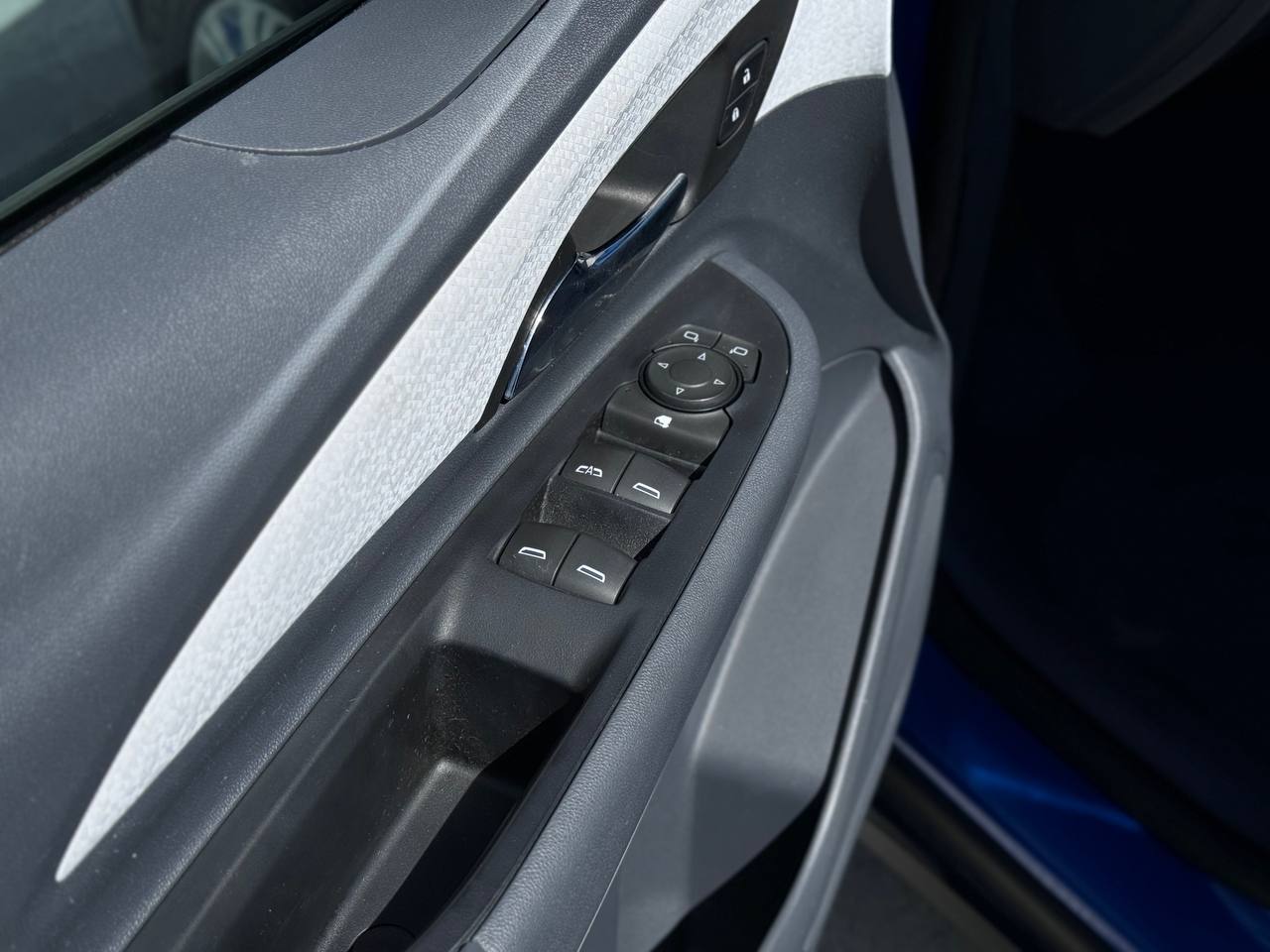 2018 Chevrolet Bolt EV LT FWD