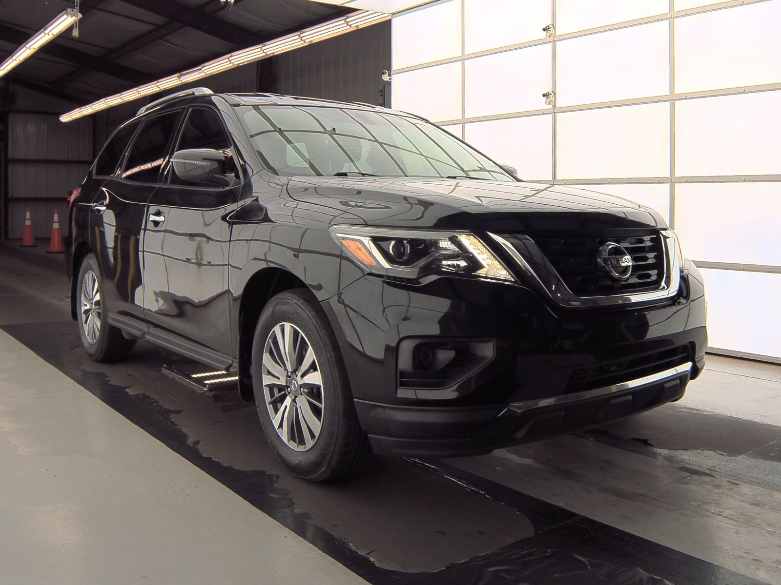 2020 Nissan Pathfinder S FWD