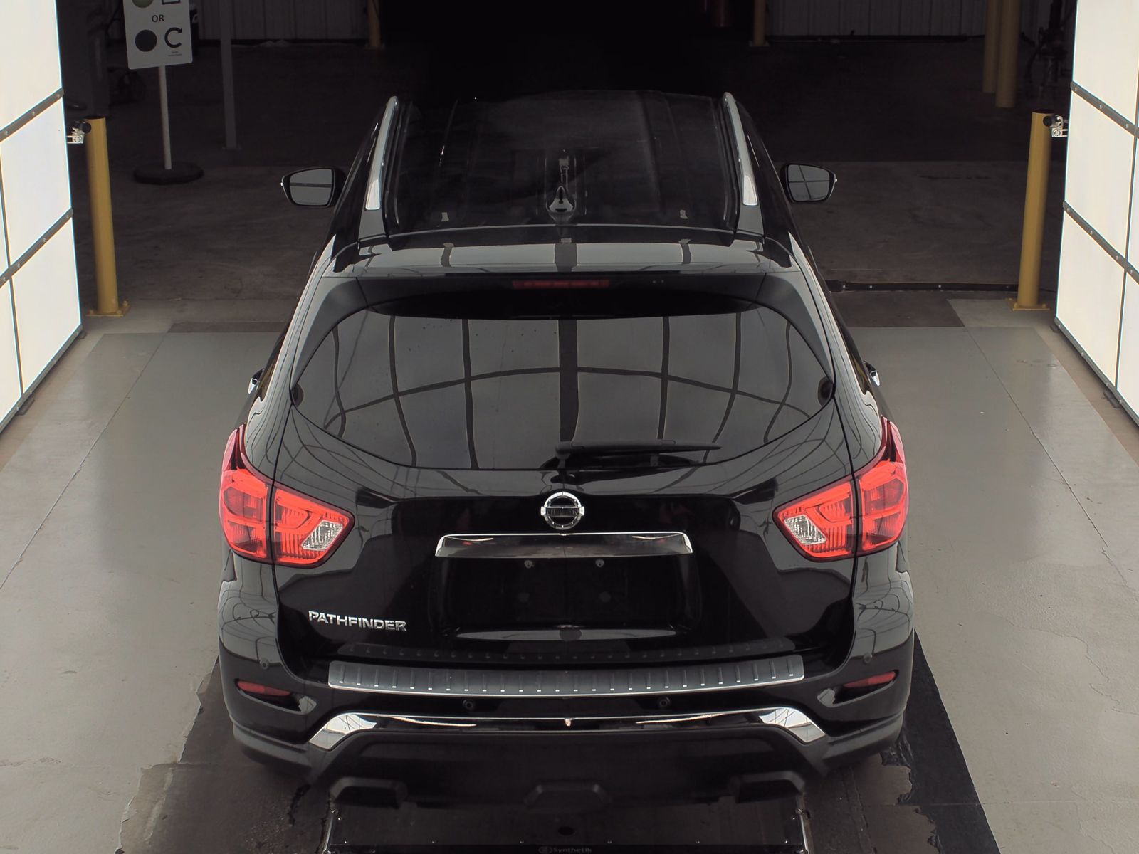 2020 Nissan Pathfinder S FWD