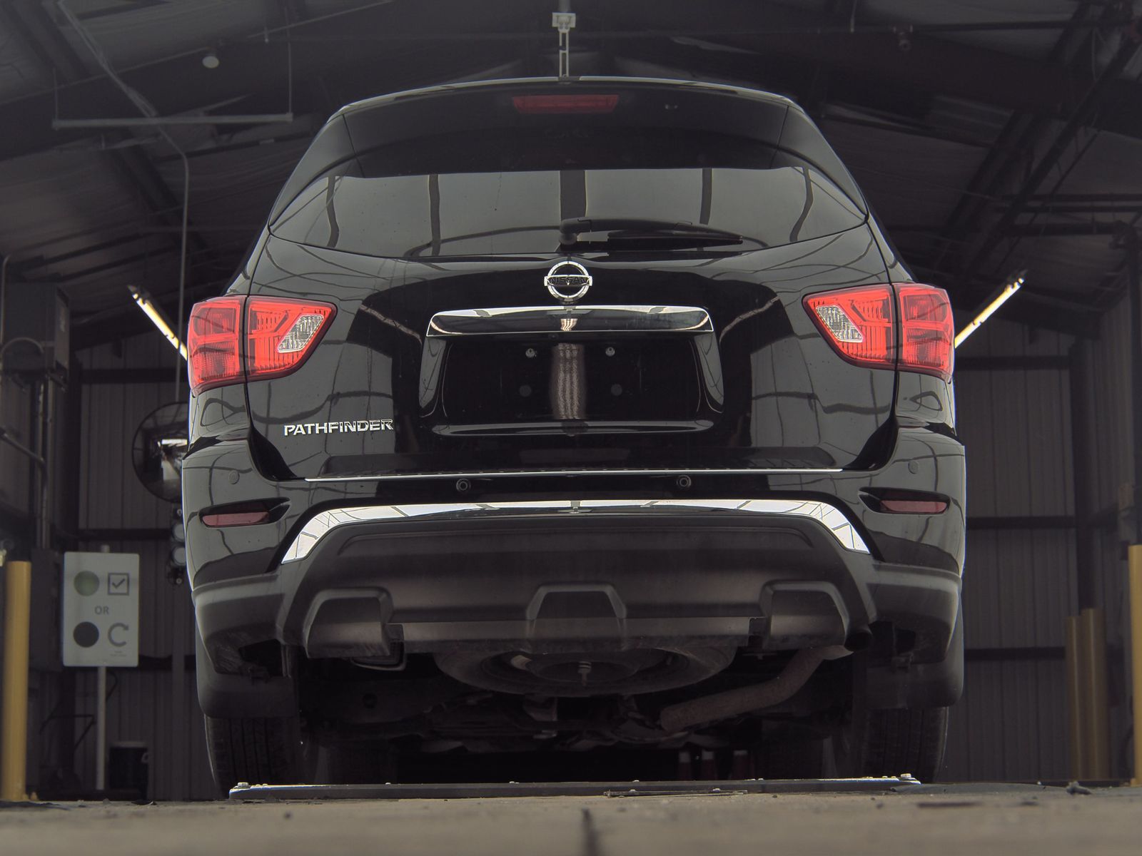 2020 Nissan Pathfinder S FWD
