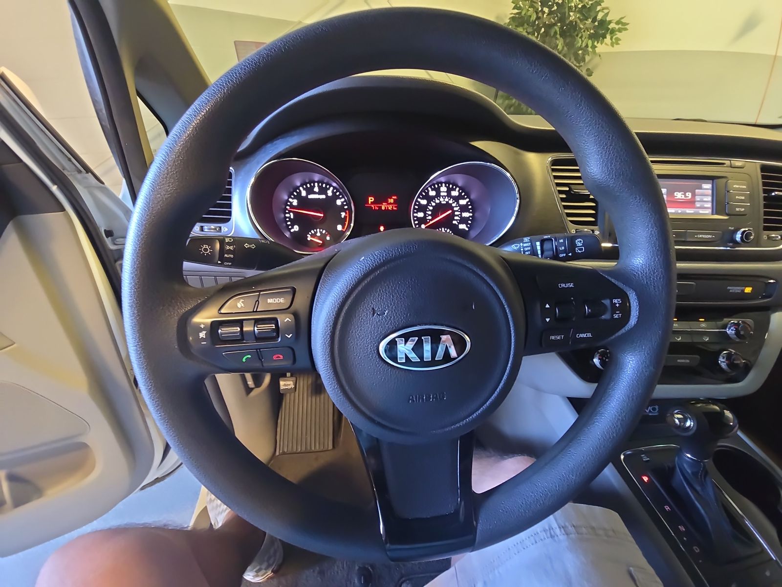 2016 Kia Sedona LX FWD