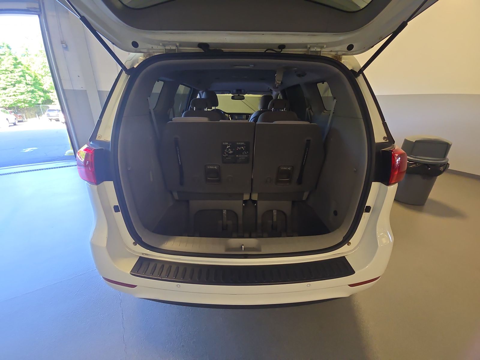 2016 Kia Sedona LX FWD