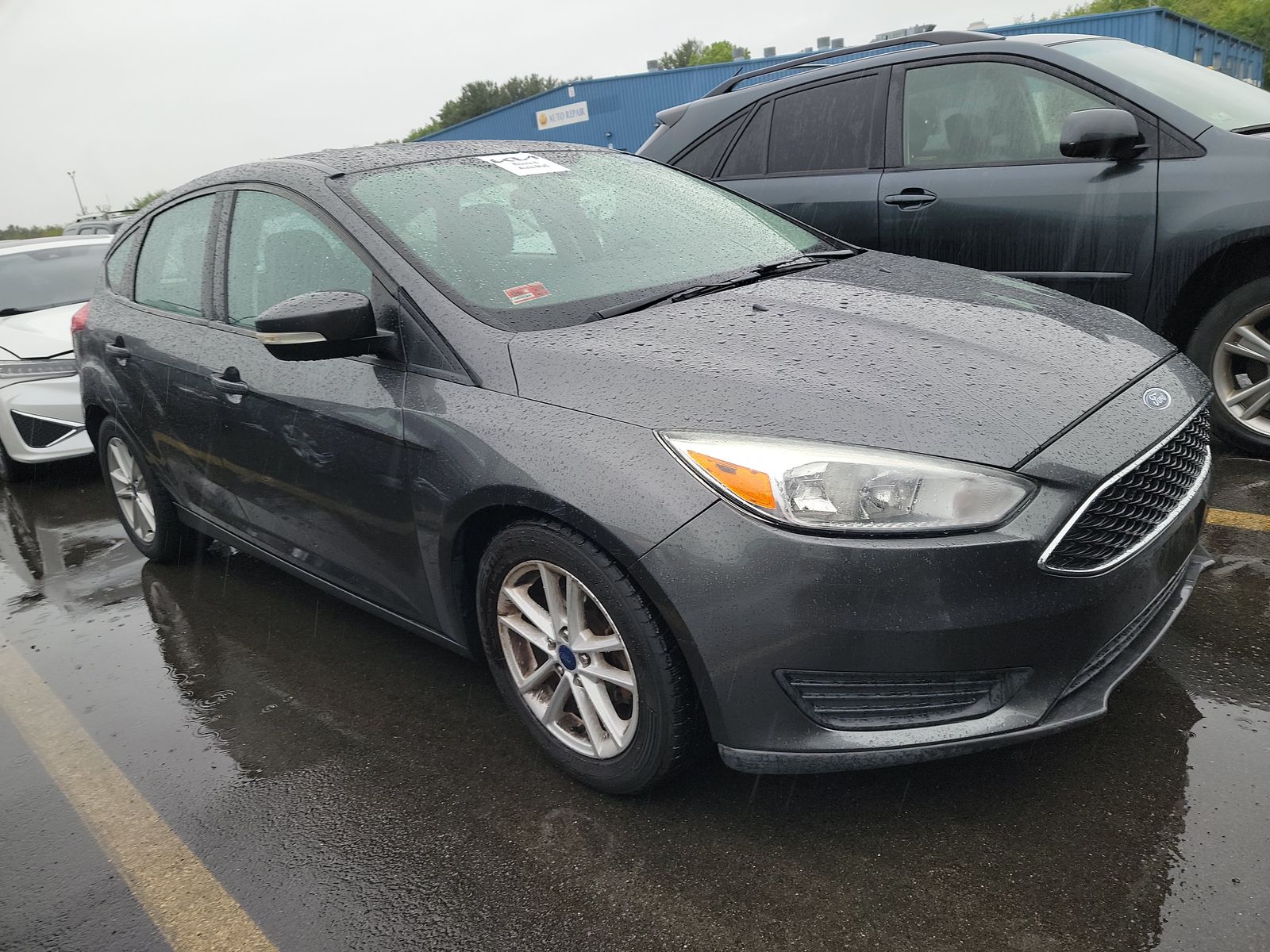 2017 Ford Focus SE FWD