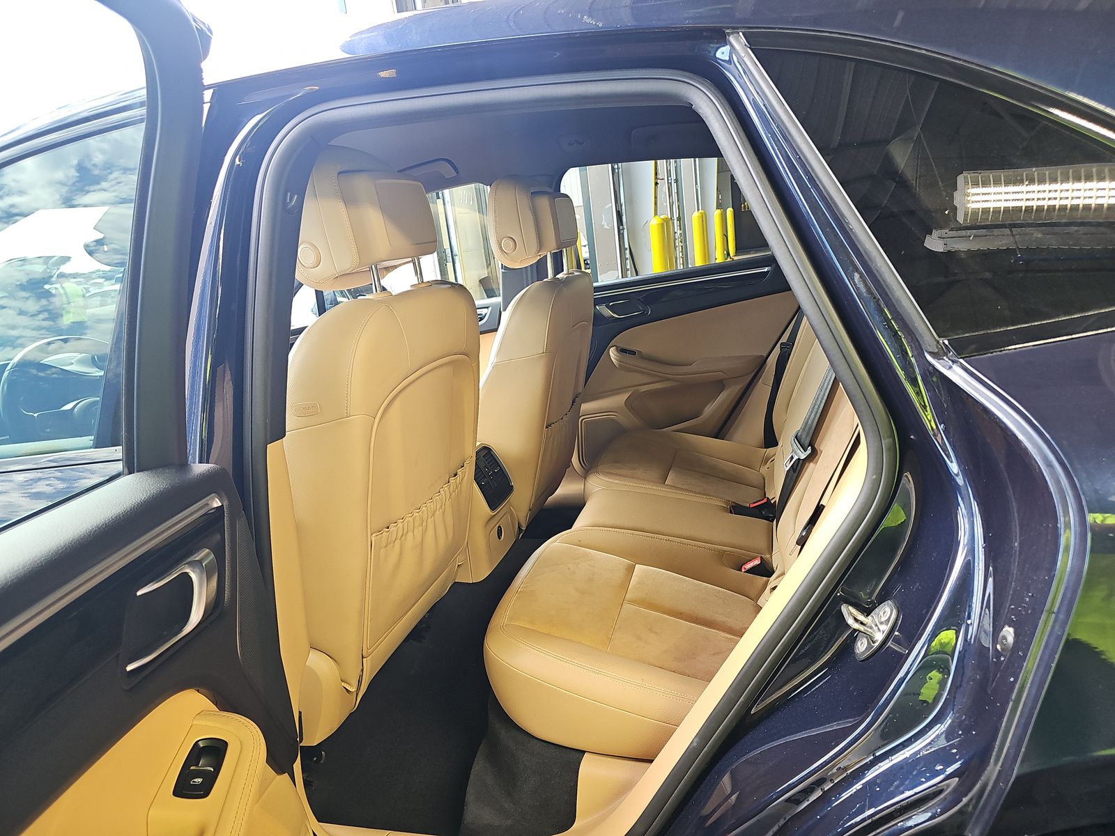 2018 Porsche Macan Base AWD