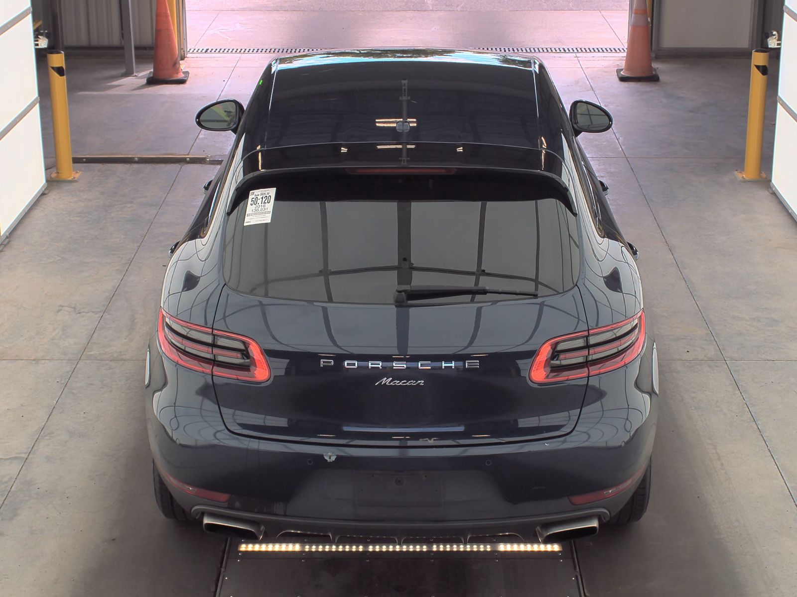 2018 Porsche Macan Base AWD