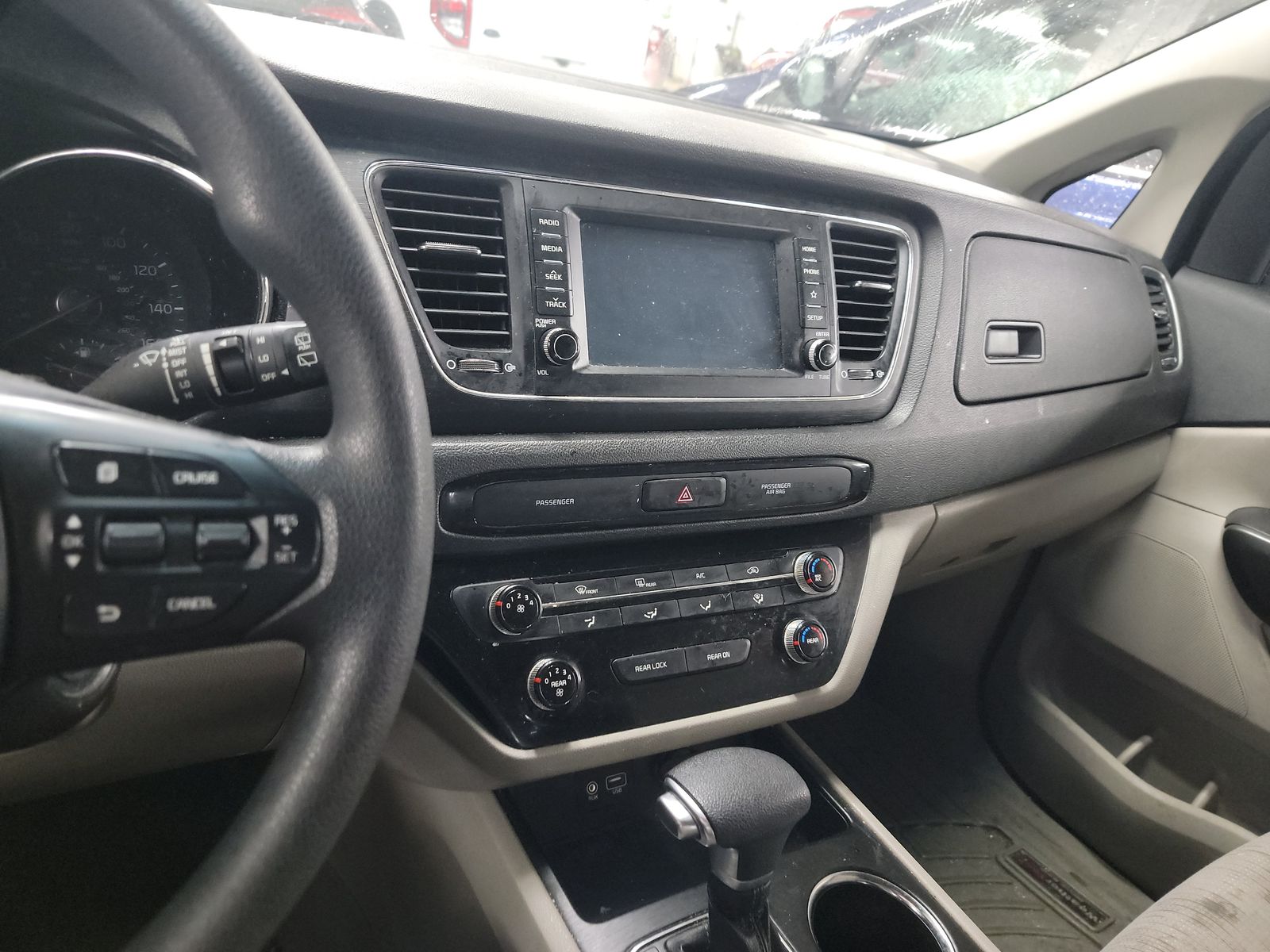2019 Kia Sedona LX FWD