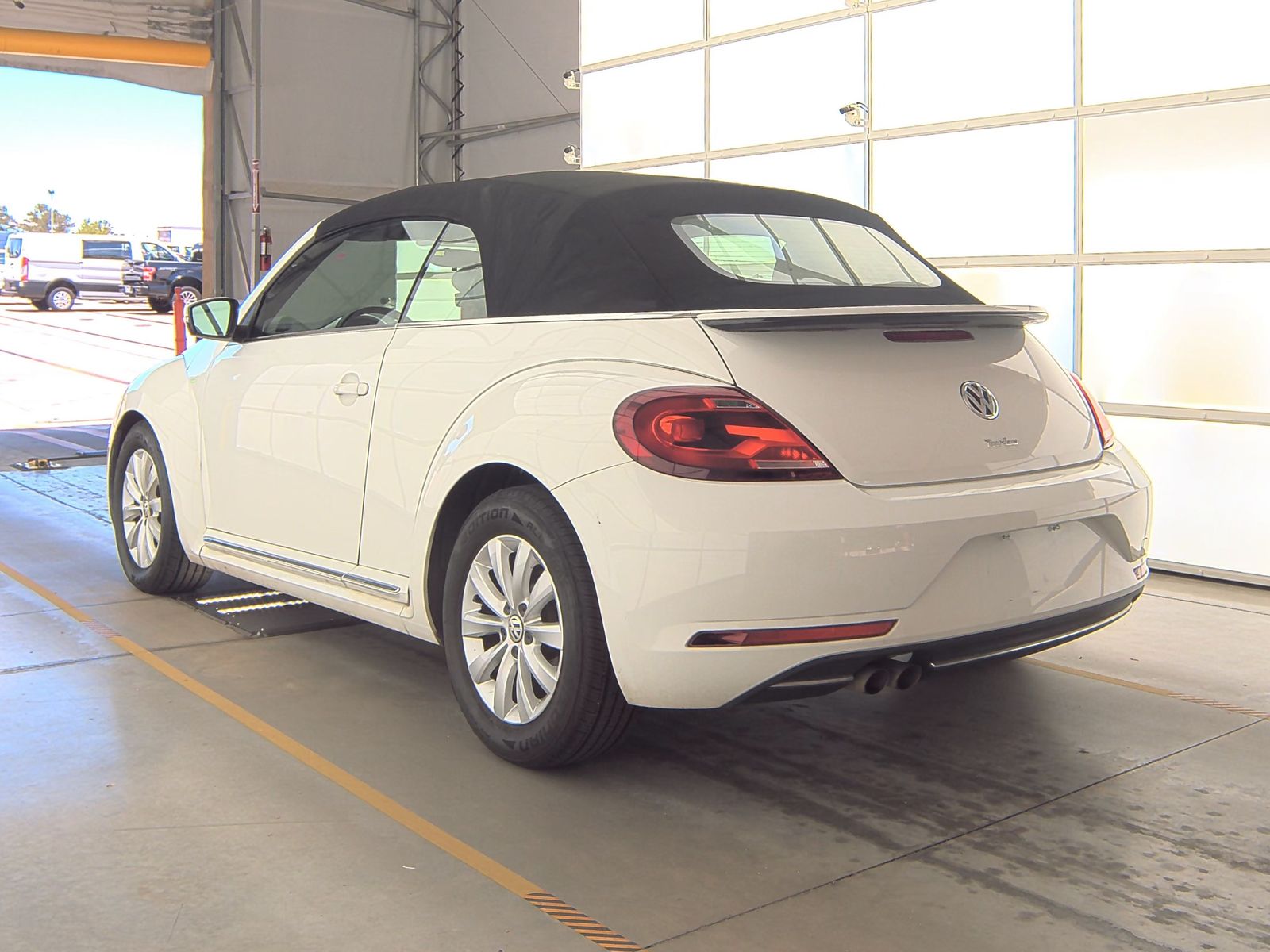 2018 Volkswagen Beetle Convertible Coast FWD