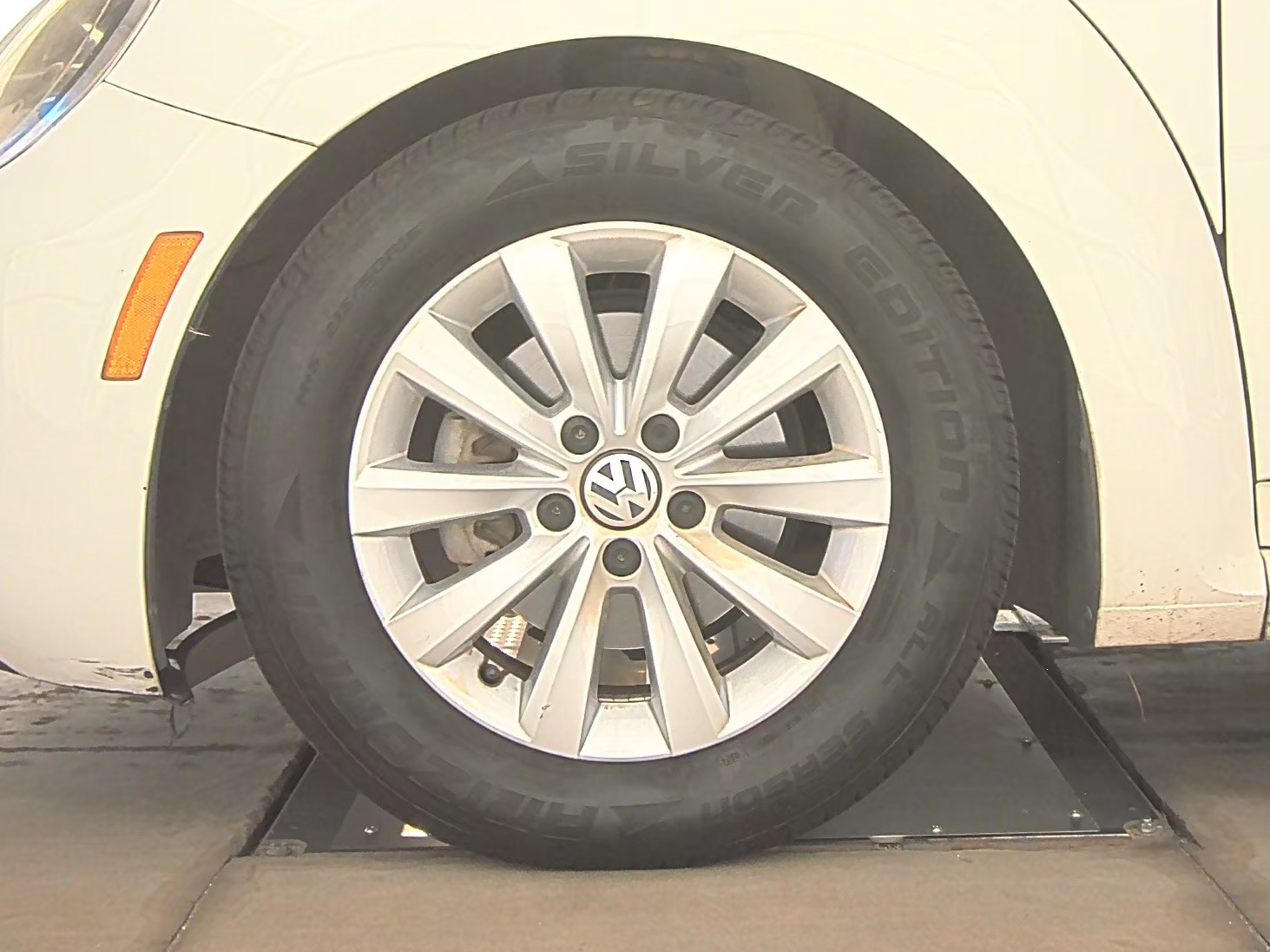 2018 Volkswagen Beetle Convertible Coast FWD