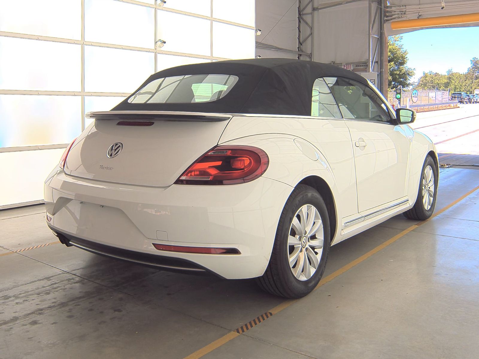 2018 Volkswagen Beetle Convertible Coast FWD