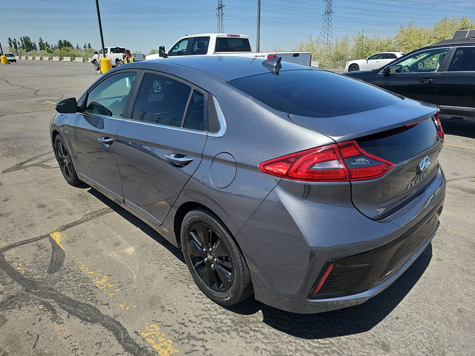 2019 Hyundai Ioniq Plug-In Hybrid Limited FWD