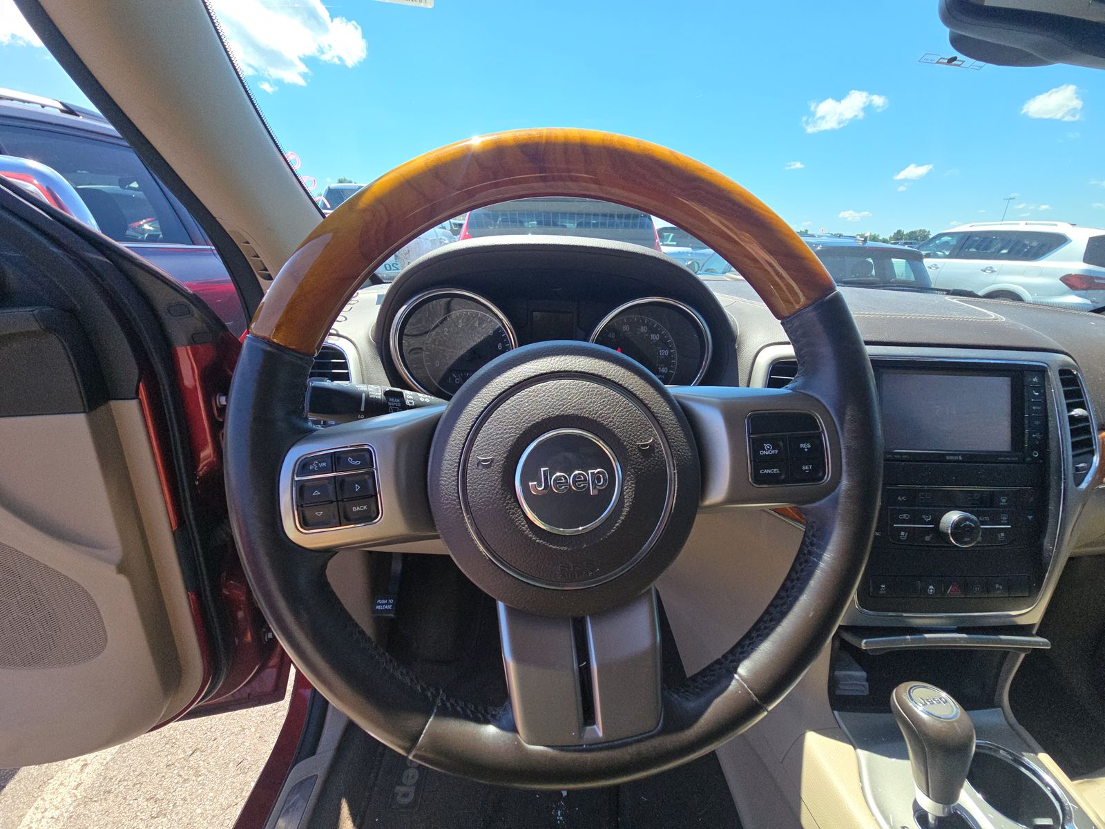 2012 Jeep Grand Cherokee Overland RWD