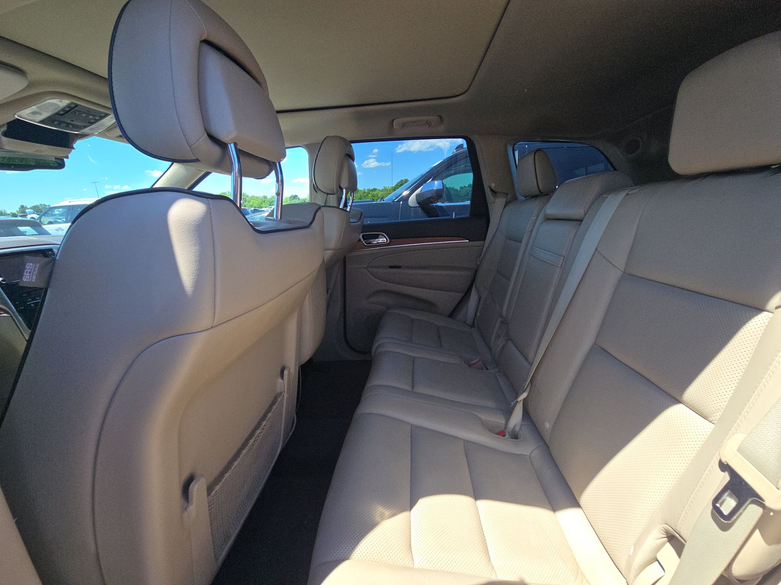 2012 Jeep Grand Cherokee Overland RWD