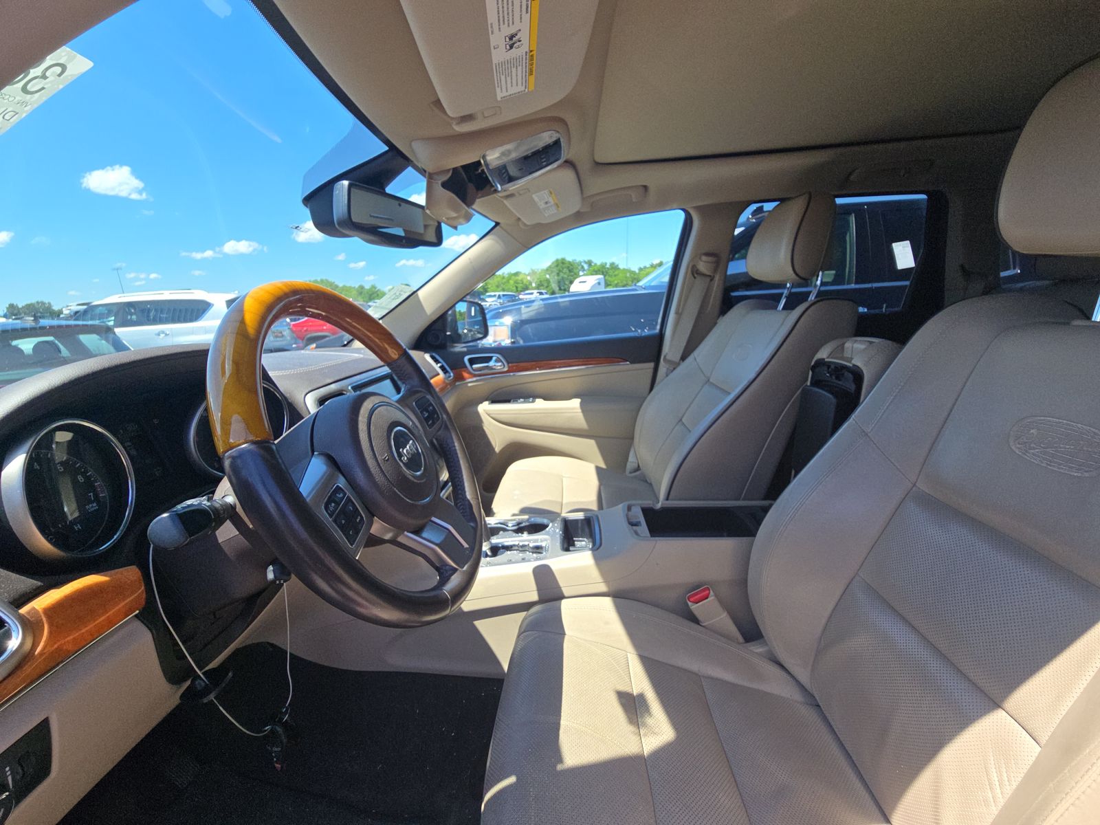 2012 Jeep Grand Cherokee Overland RWD
