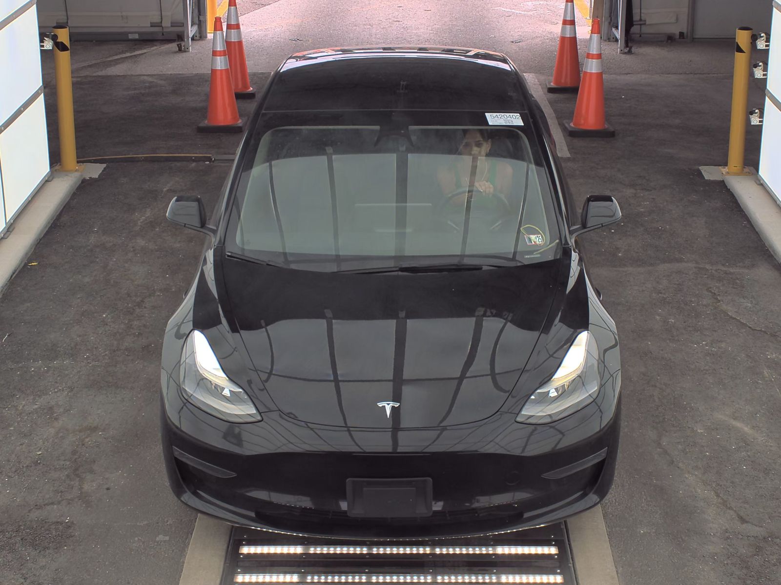 2022 Tesla Model 3 Standard Range RWD