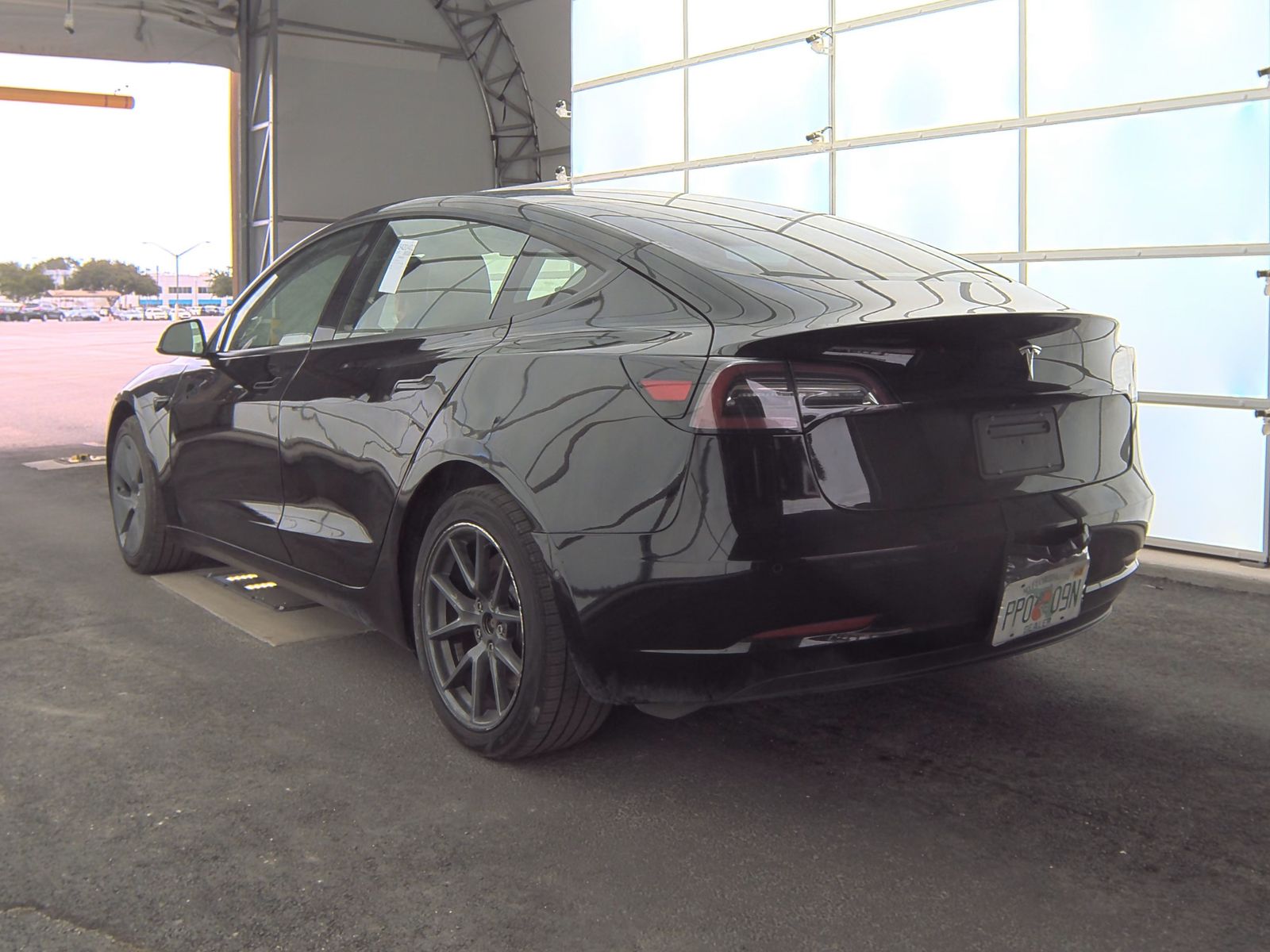 2022 Tesla Model 3 Standard Range RWD