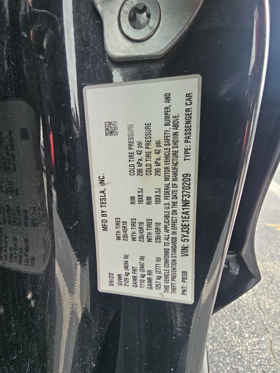 2022 Tesla Model 3 Standard Range RWD