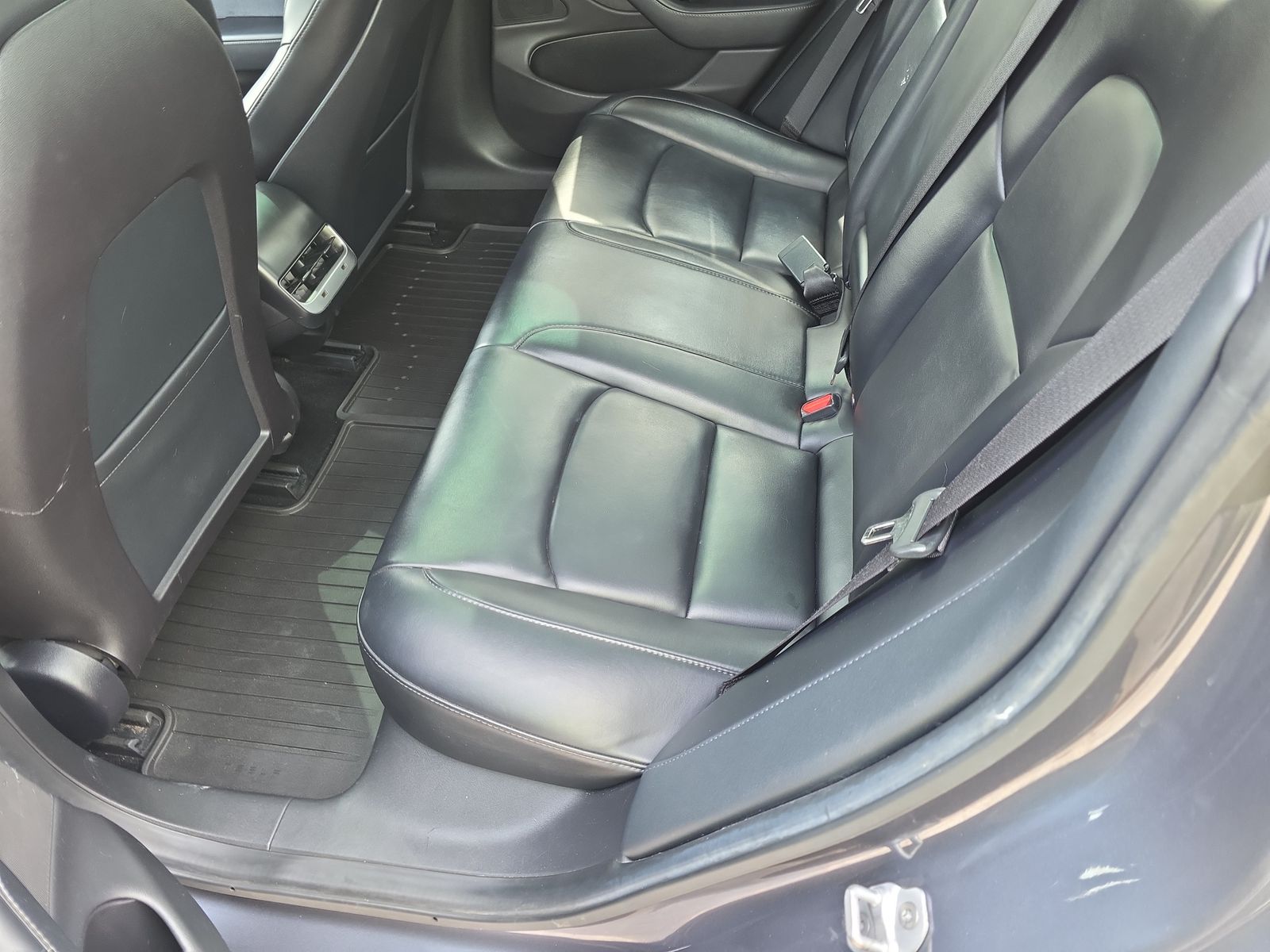 2019 Tesla Model 3 Long Range RWD