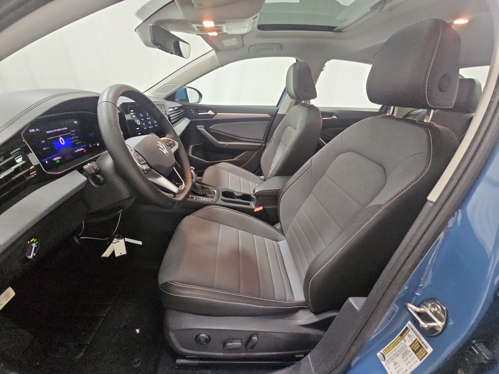 2025 Volkswagen Jetta 1.5T SE FWD