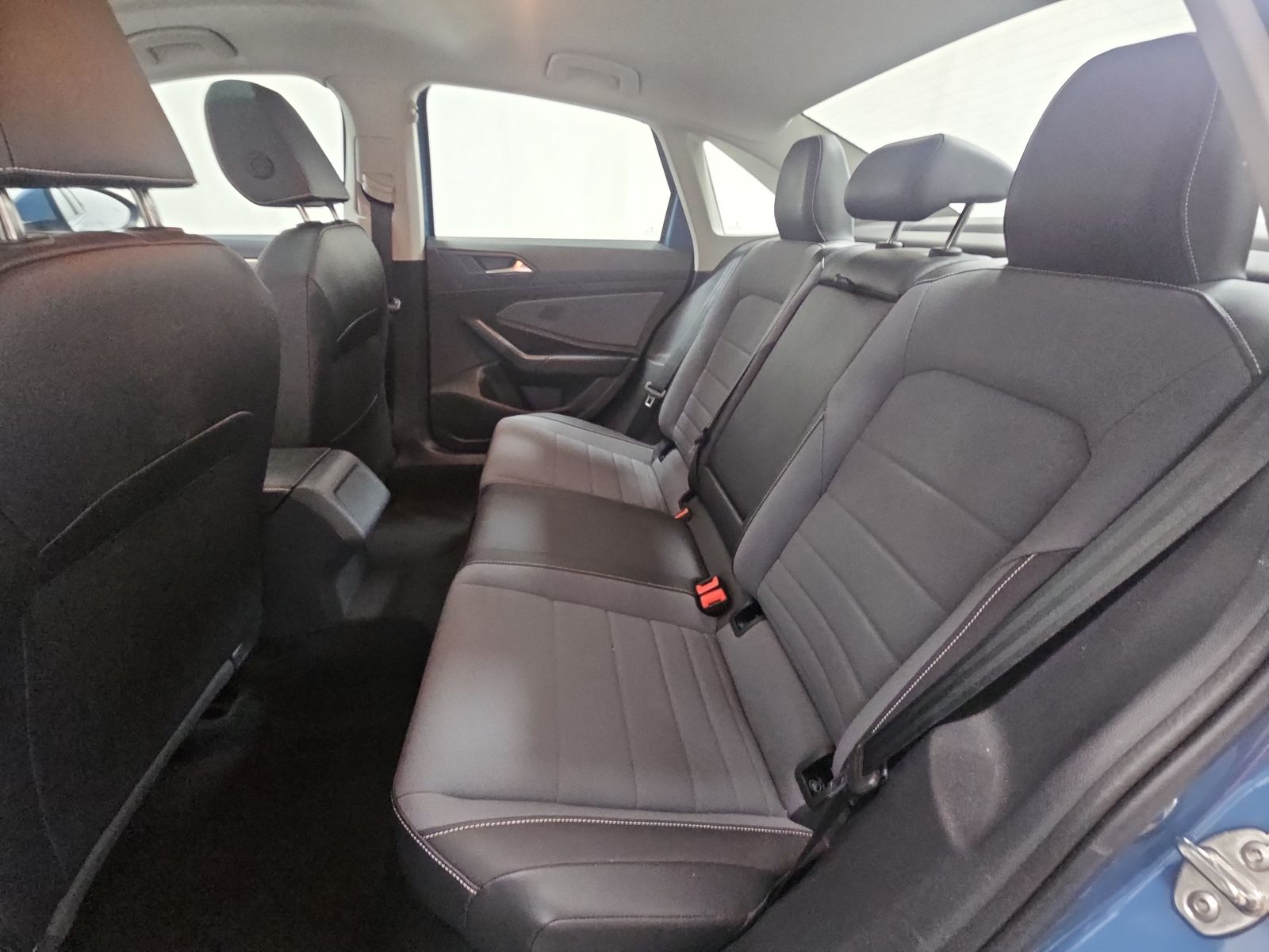 2025 Volkswagen Jetta 1.5T SE FWD