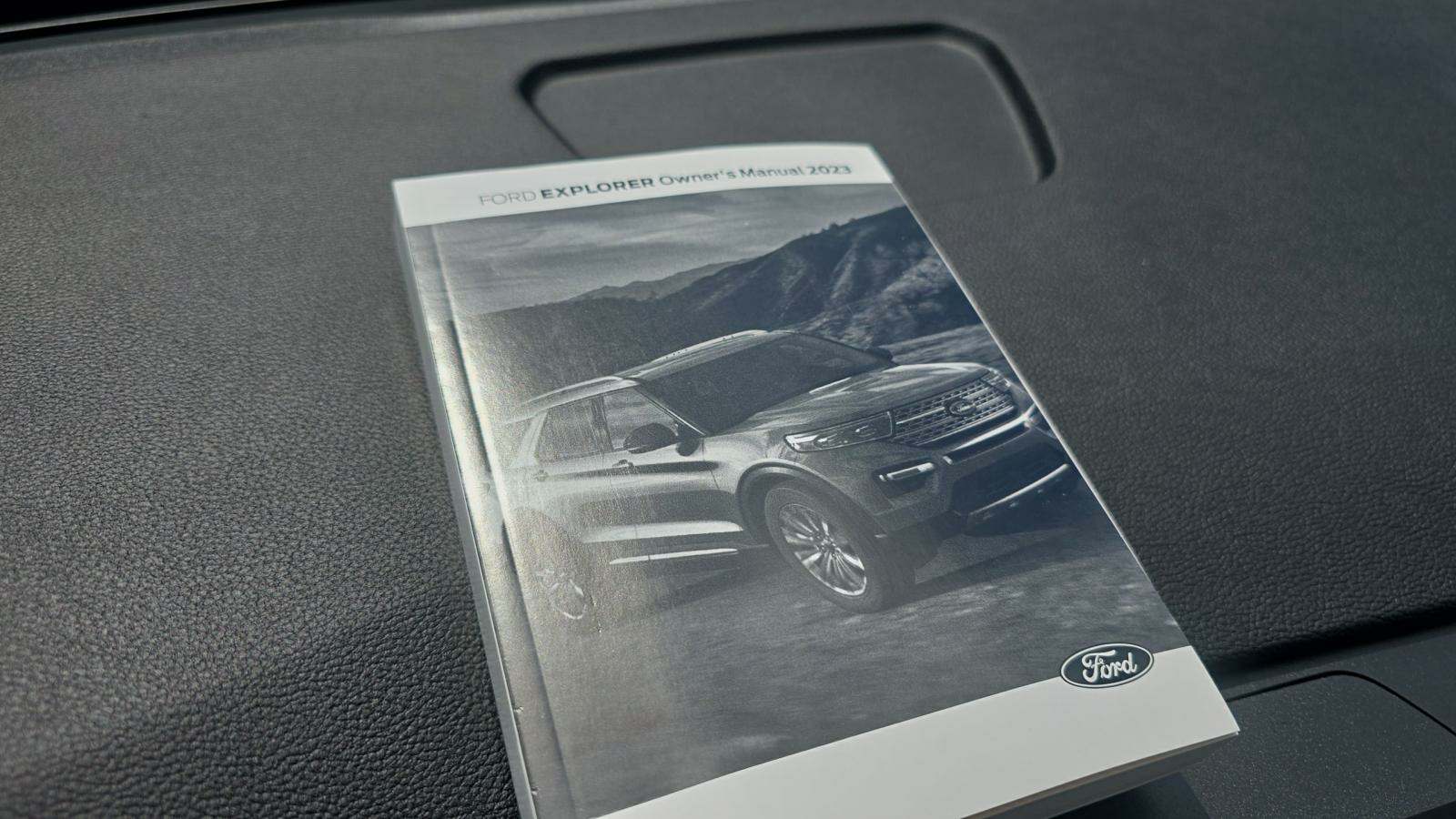 2023 Ford Explorer XLT AWD