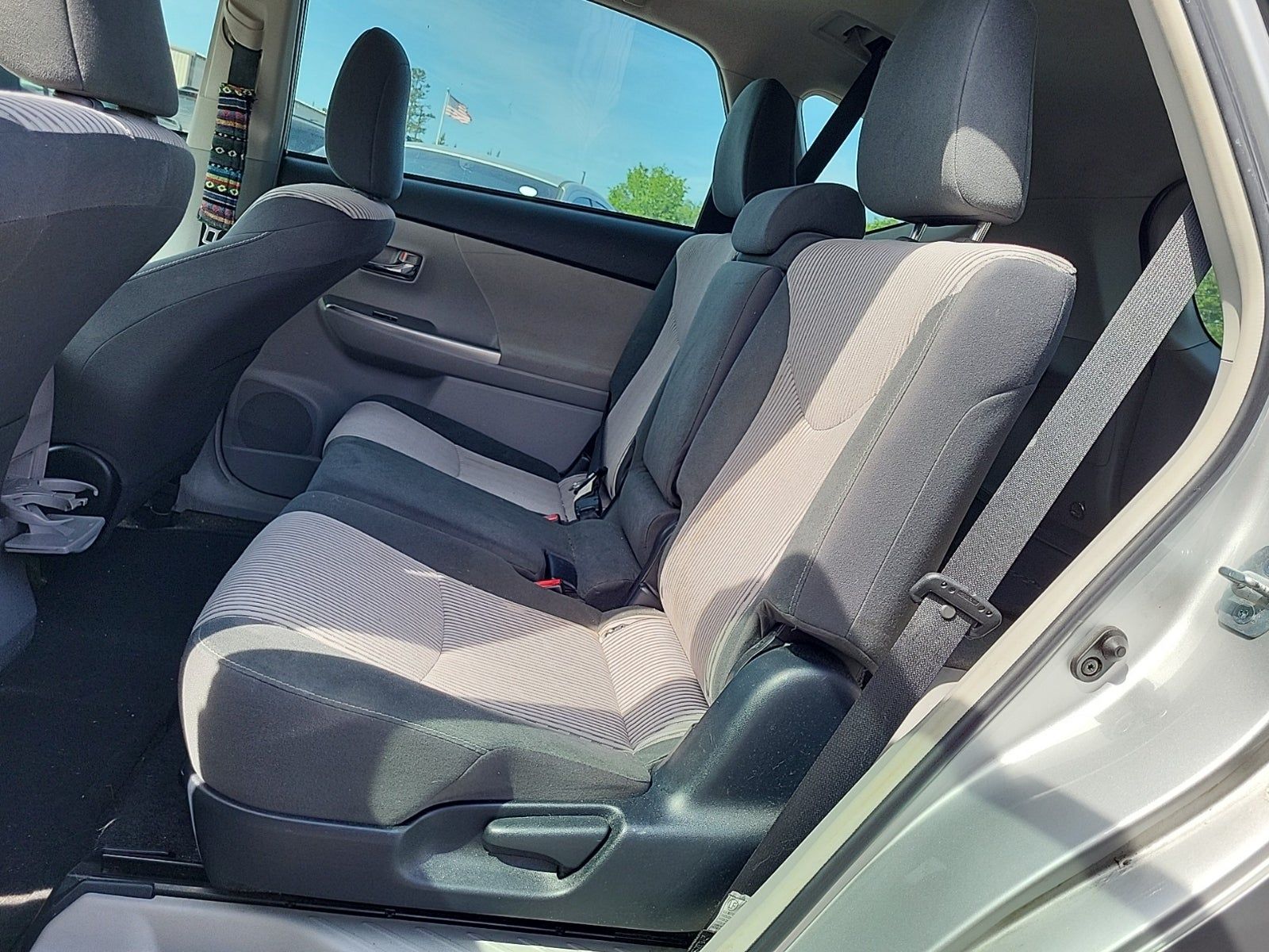 2015 Toyota Prius v Three FWD