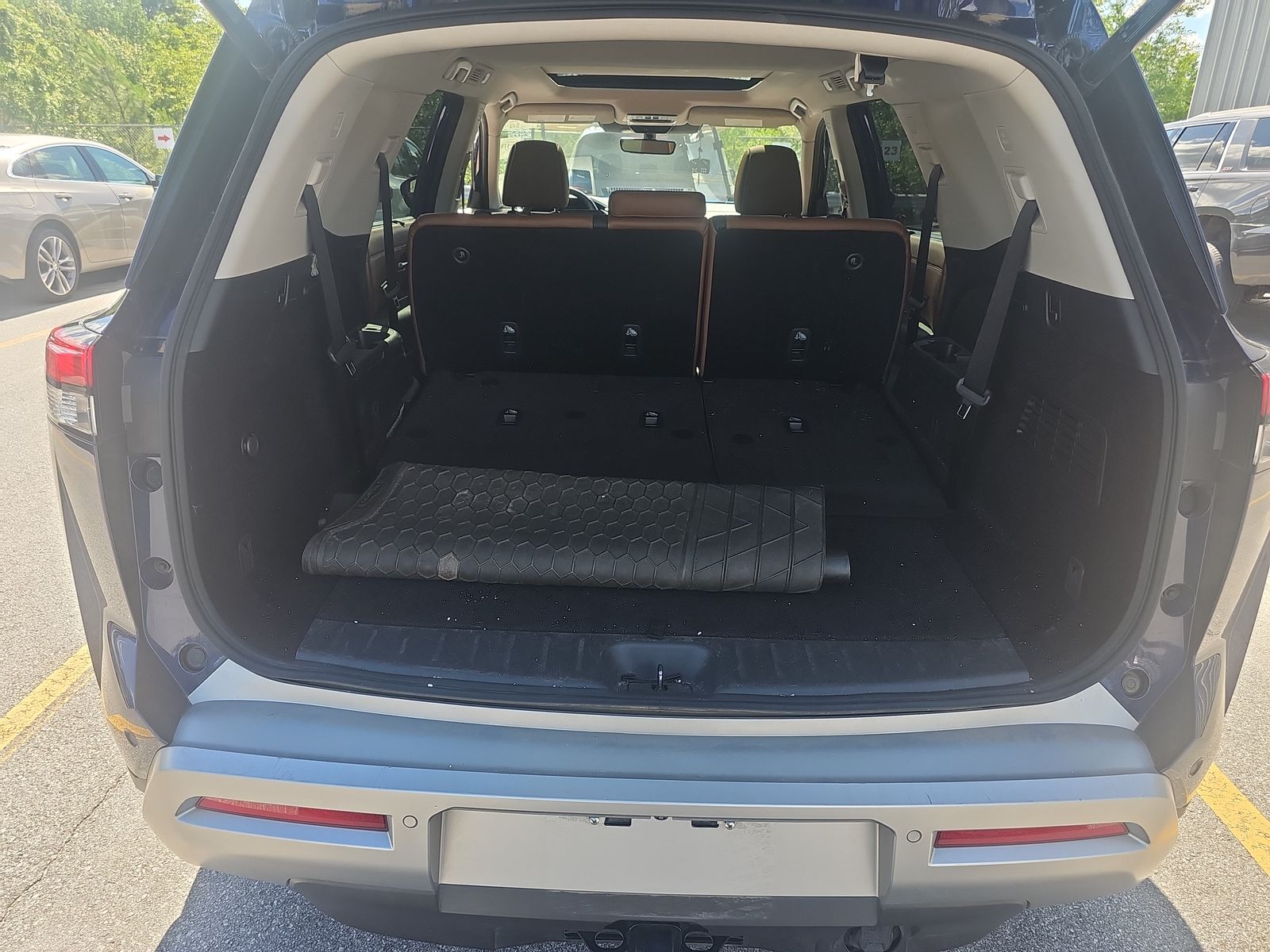 2024 Nissan Pathfinder Platinum FWD