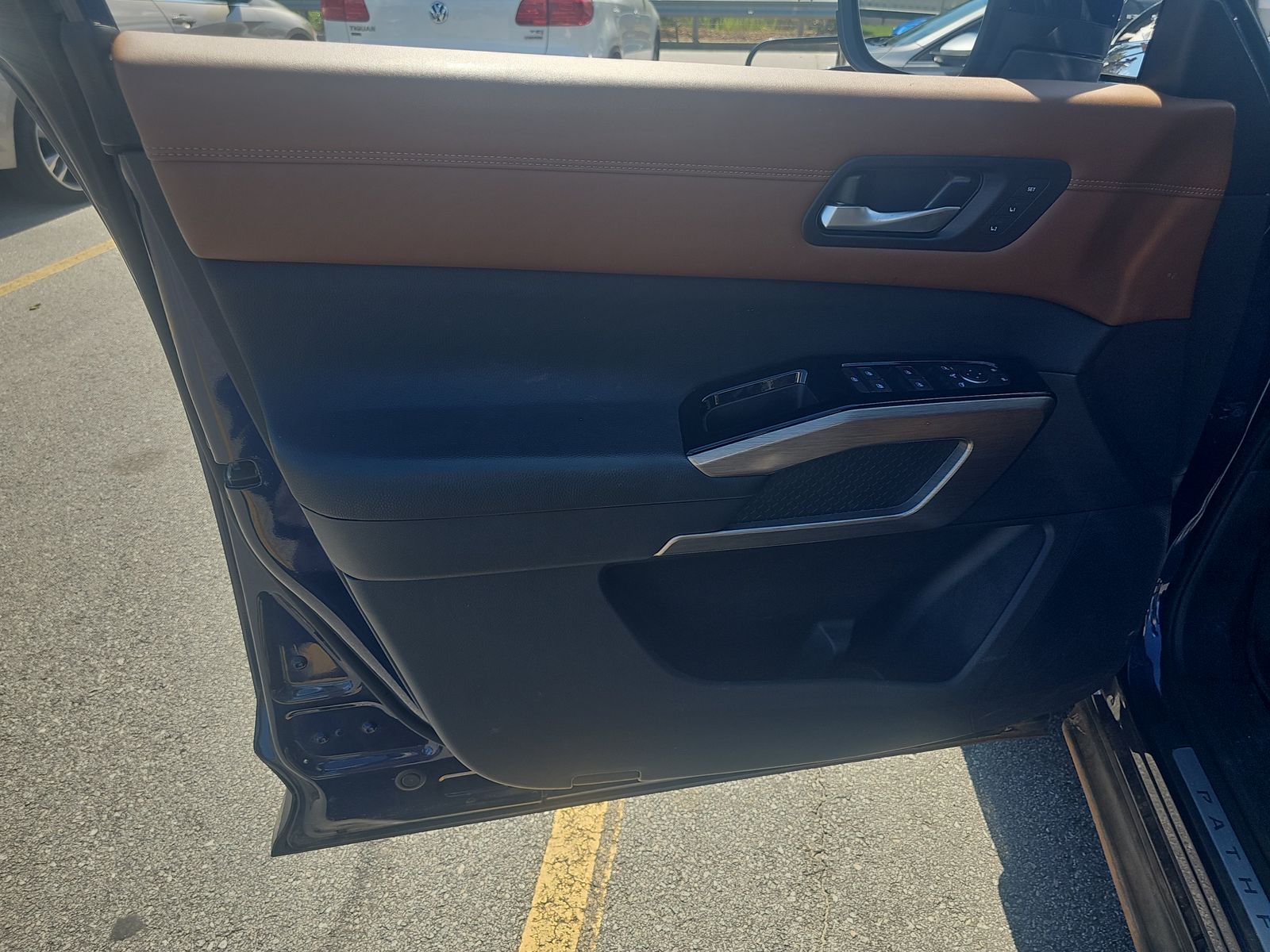 2024 Nissan Pathfinder Platinum FWD