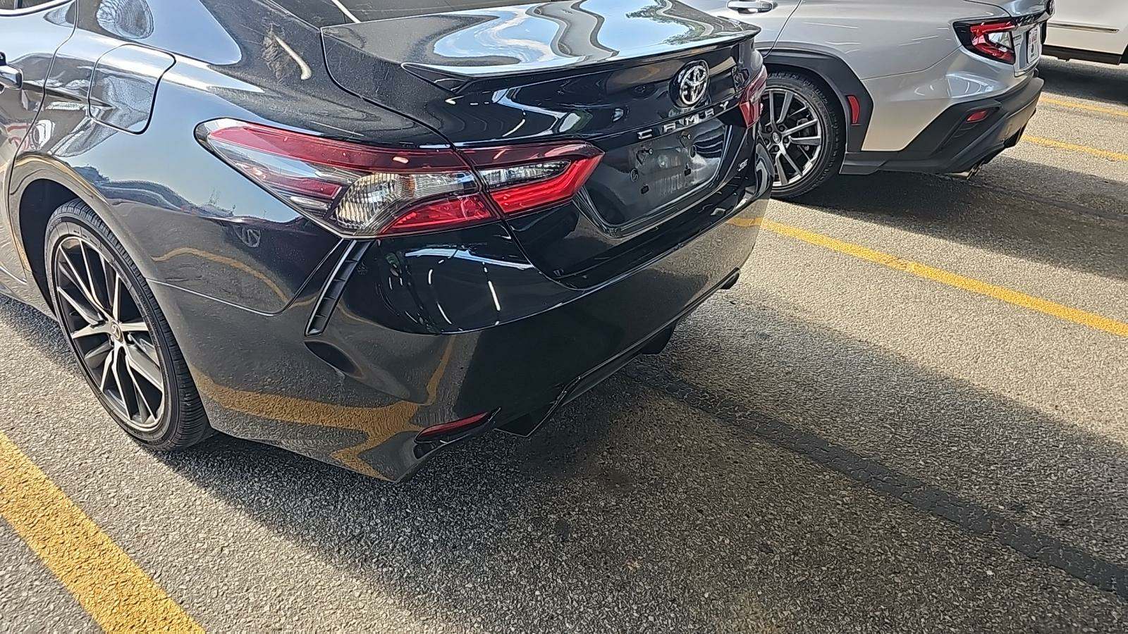 2021 Toyota Camry SE FWD