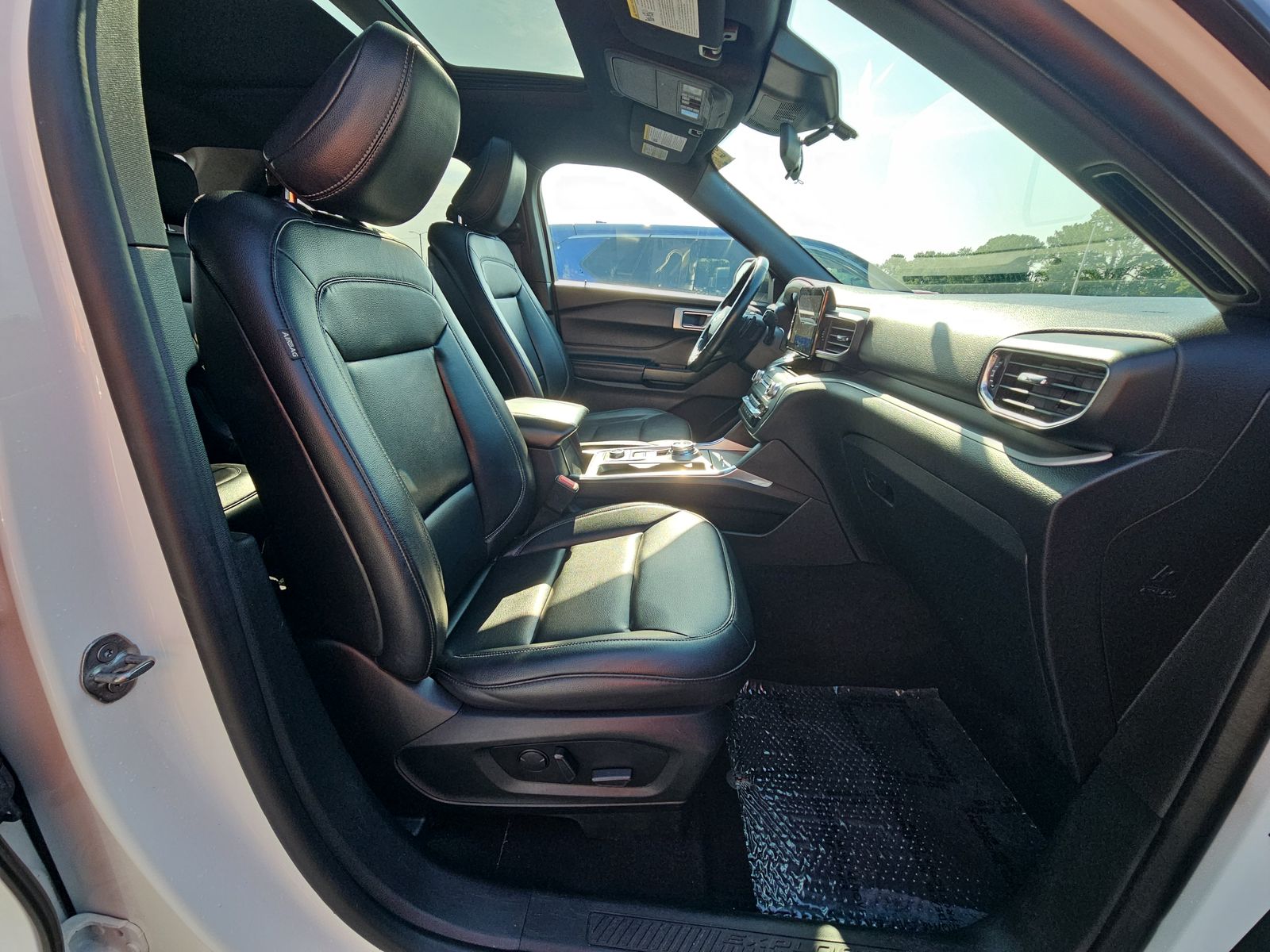 2020 Ford Explorer XLT AWD