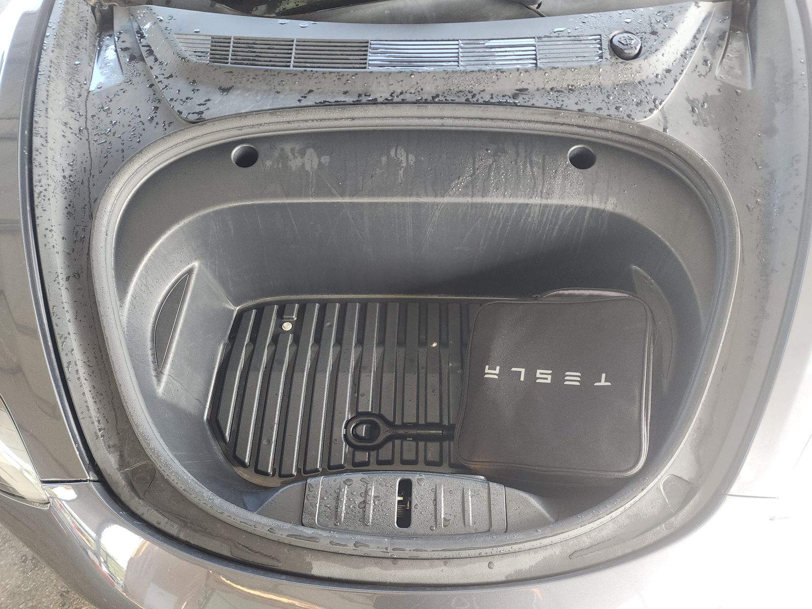 2022 Tesla Model 3 Standard Range RWD