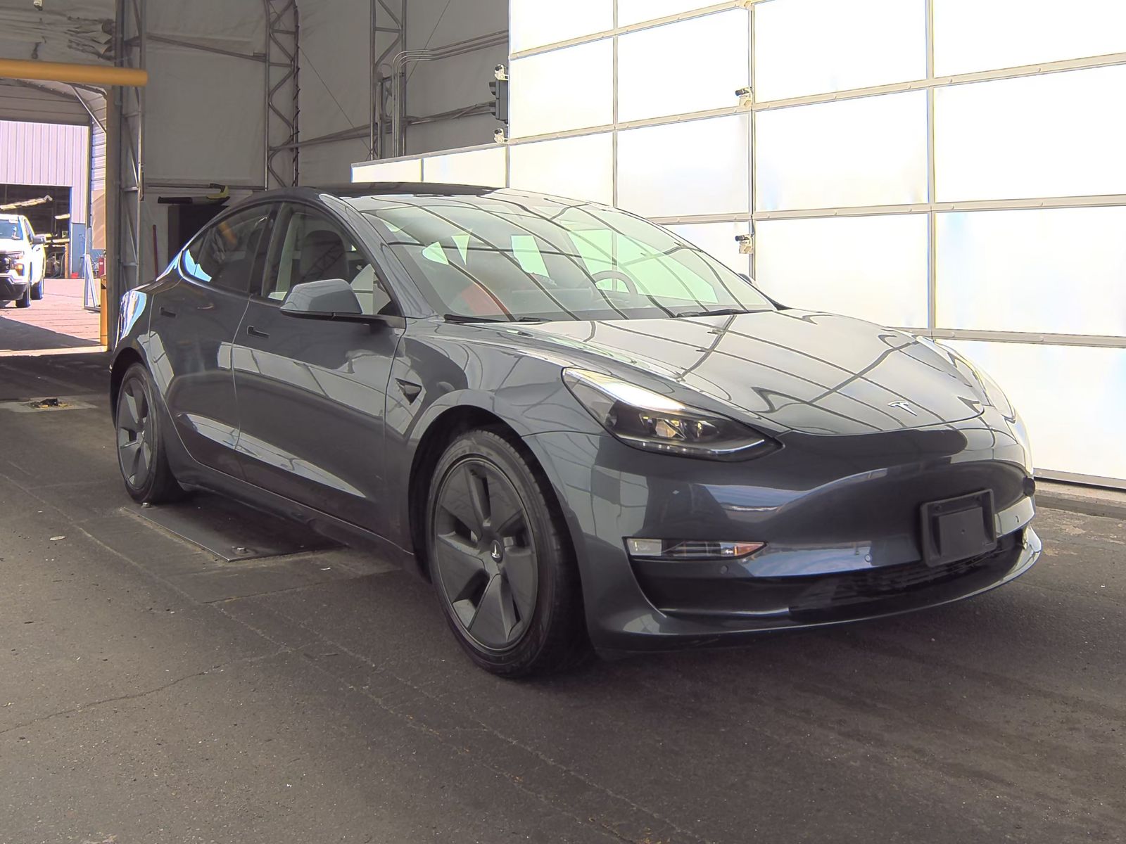 2022 Tesla Model 3 Standard Range RWD
