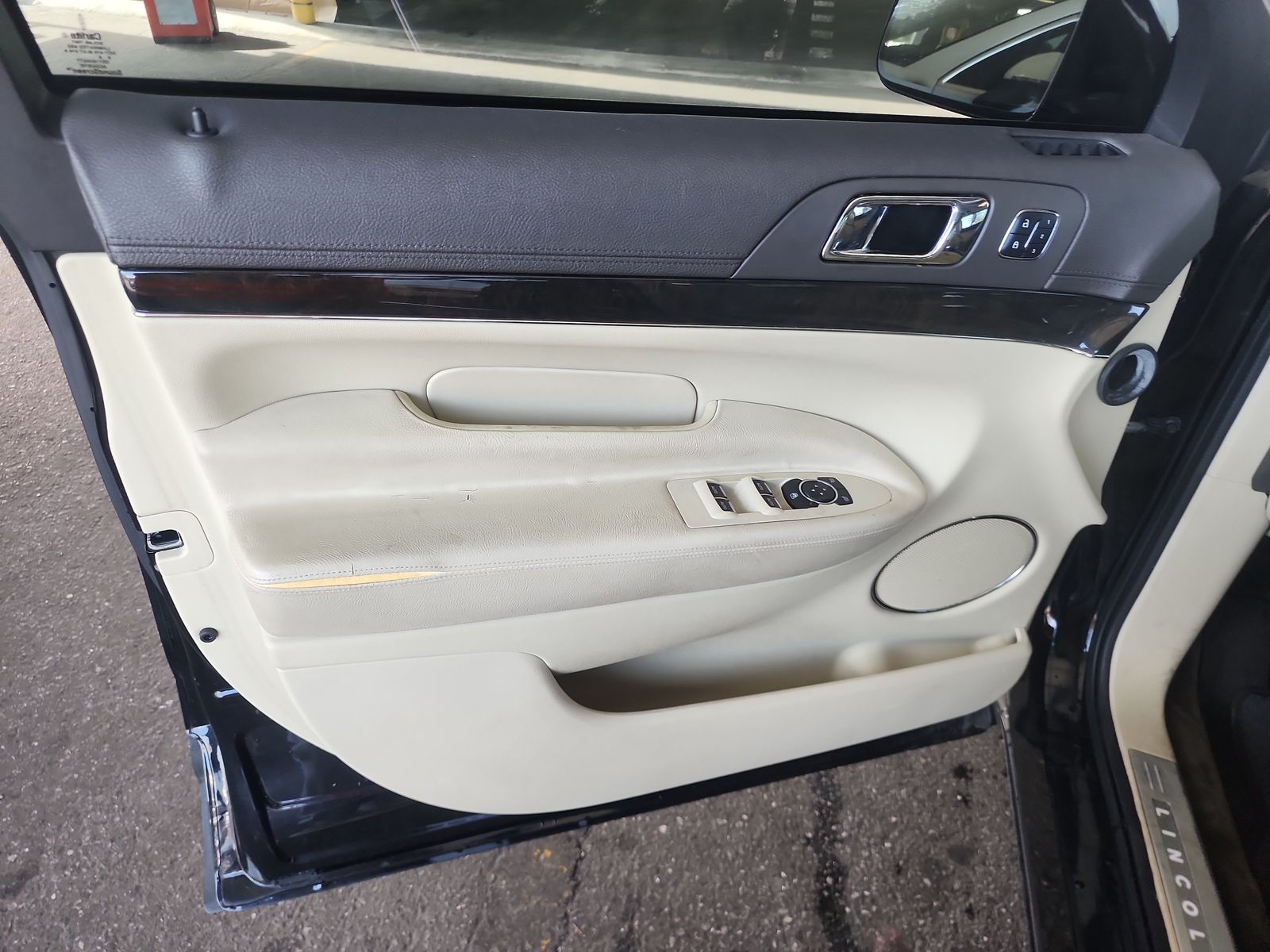 2018 Lincoln MKT Reserve AWD