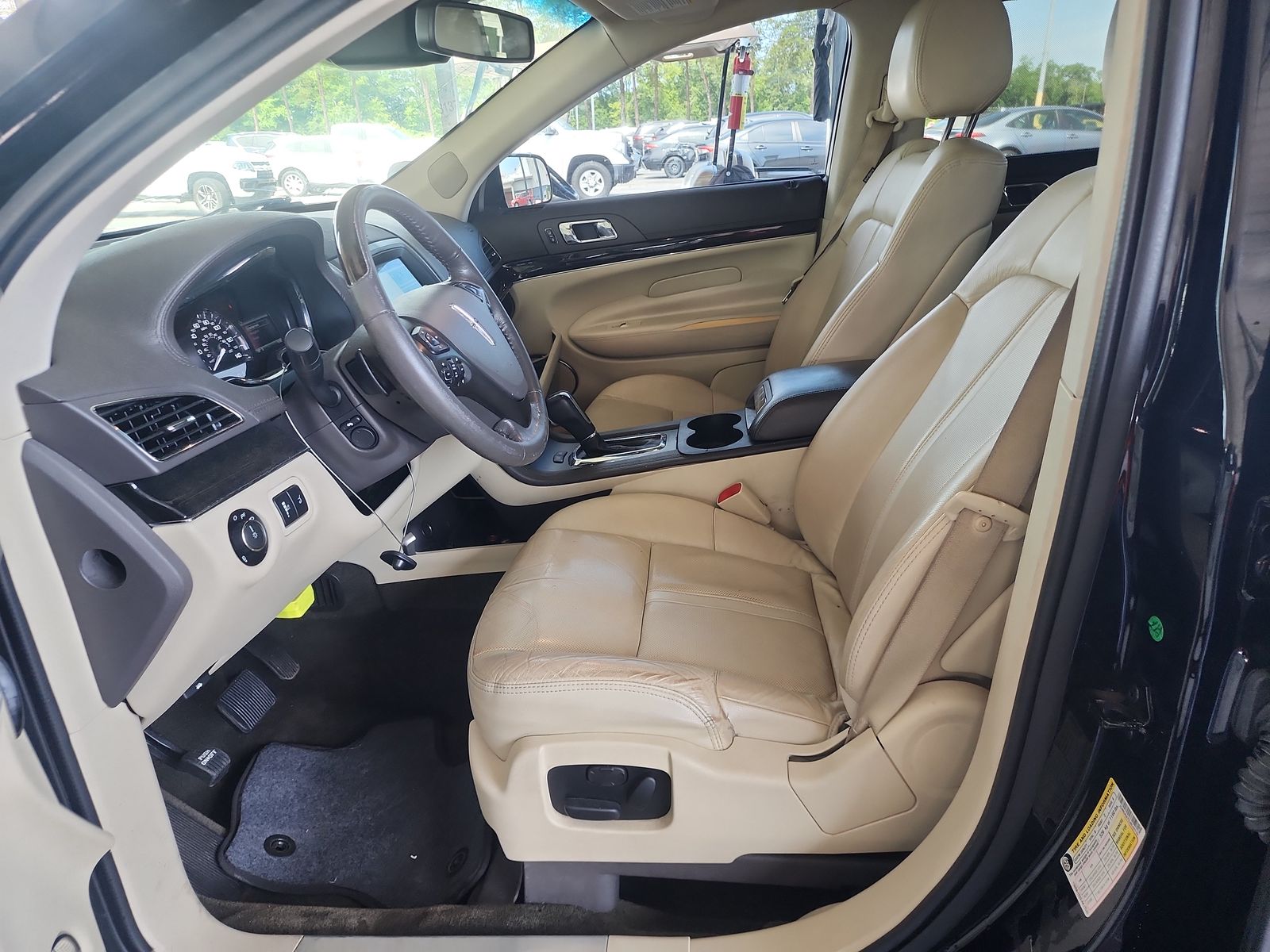 2018 Lincoln MKT Reserve AWD