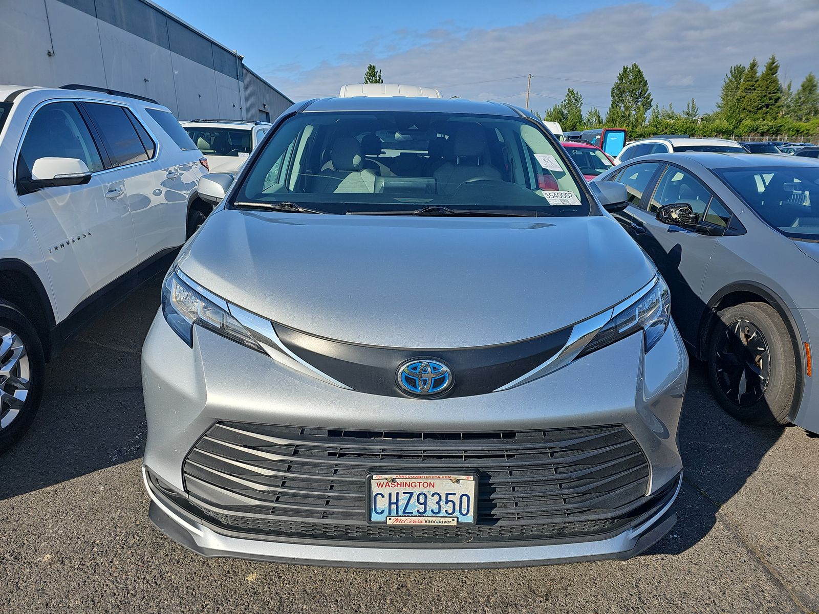 2023 Toyota Sienna LE AWD