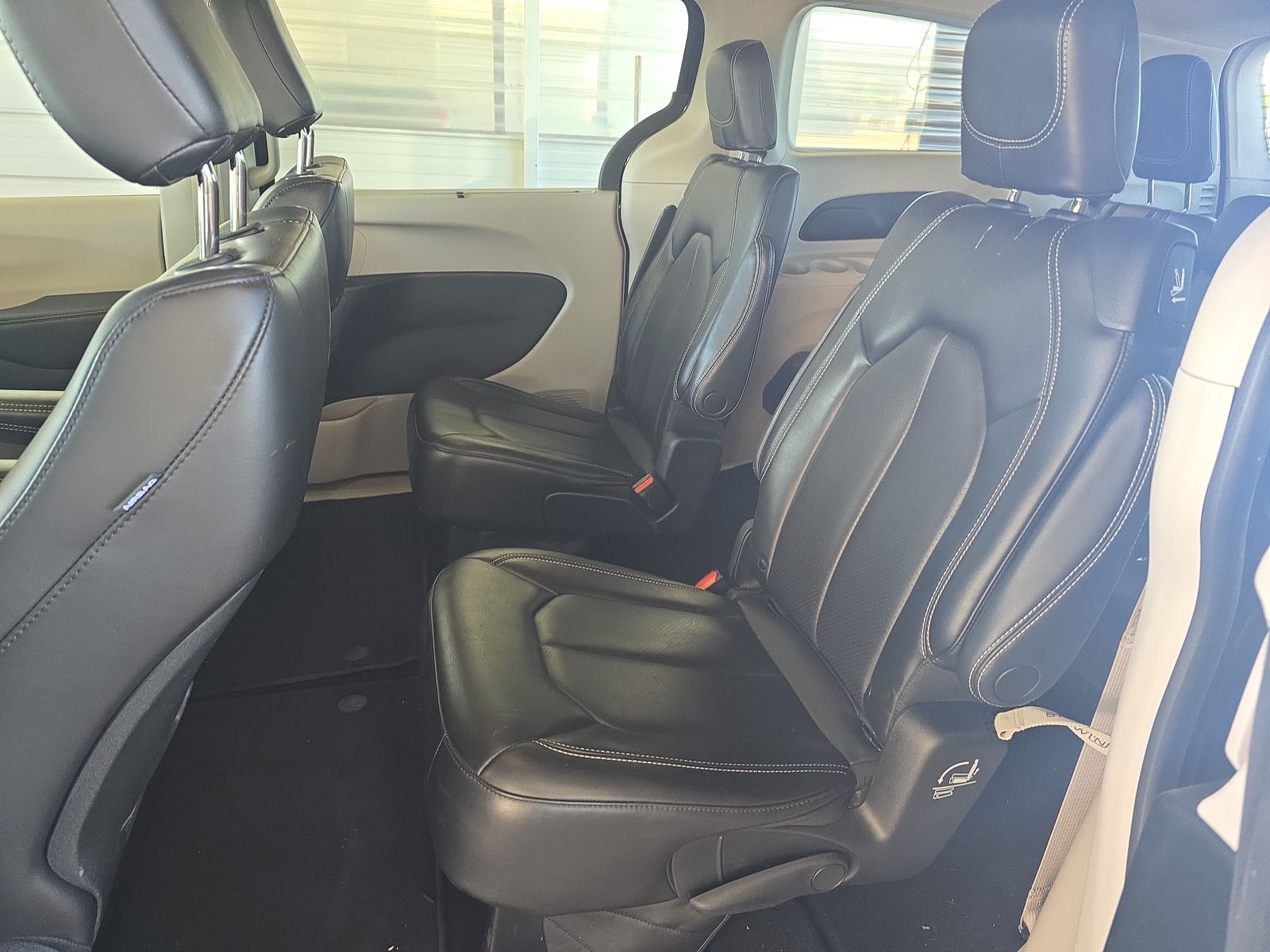 2023 Chrysler Pacifica Touring L FWD