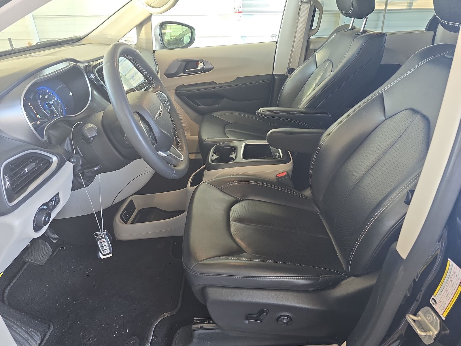 2023 Chrysler Pacifica Touring L FWD