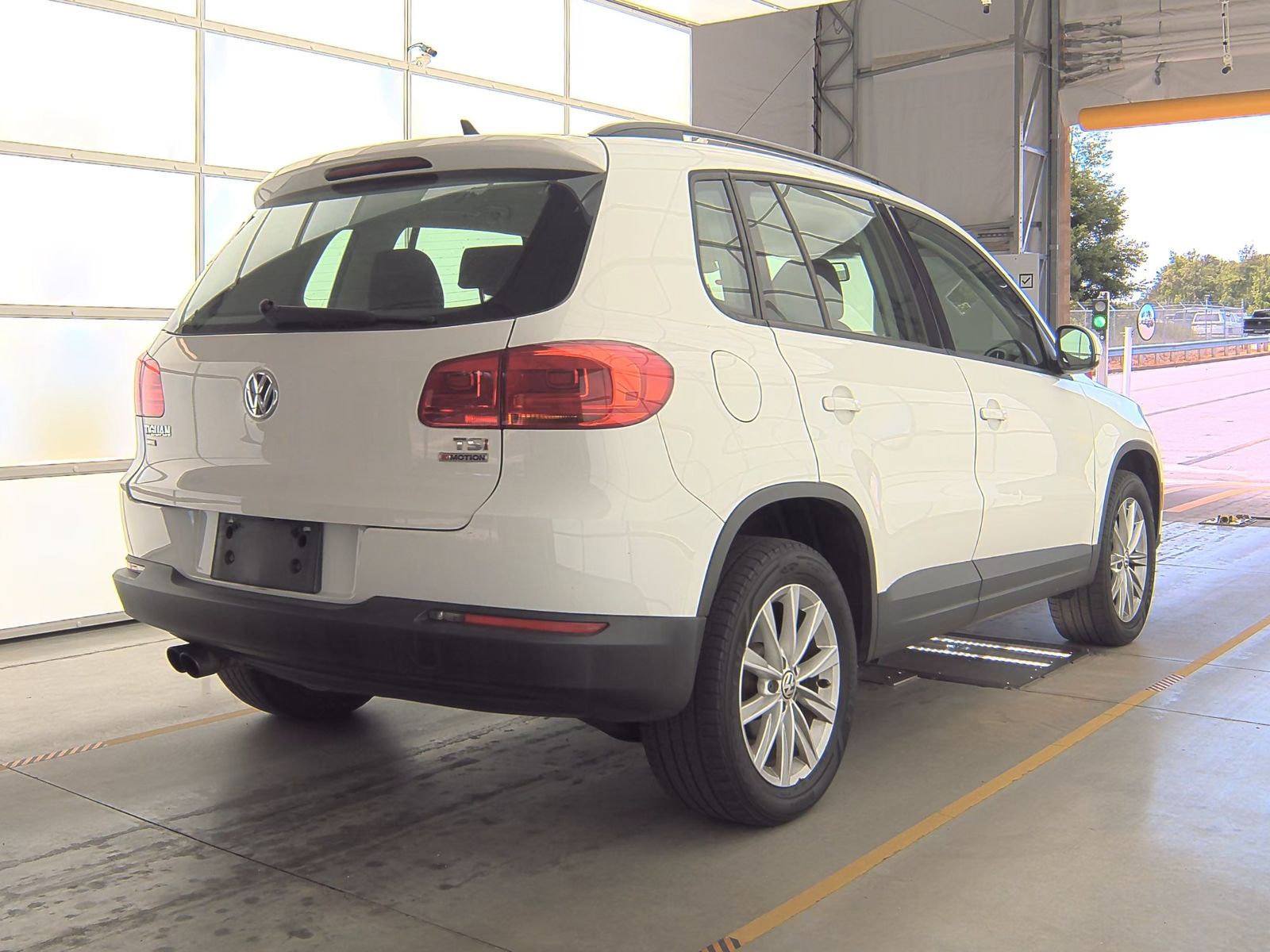 2017 Volkswagen Tiguan Limited 2.0T AWD