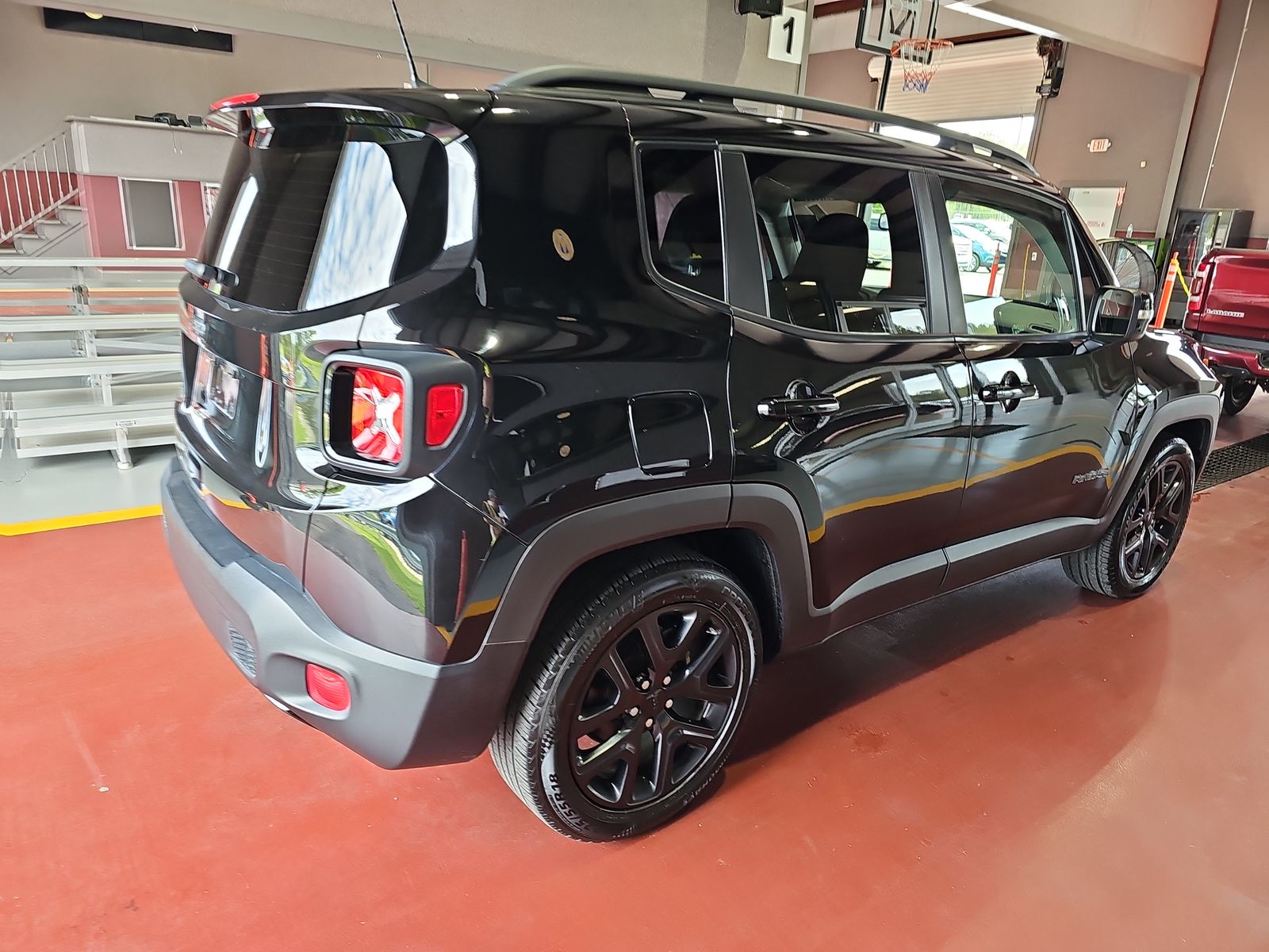 2019 Jeep Renegade Latitude Altitude Edition FWD