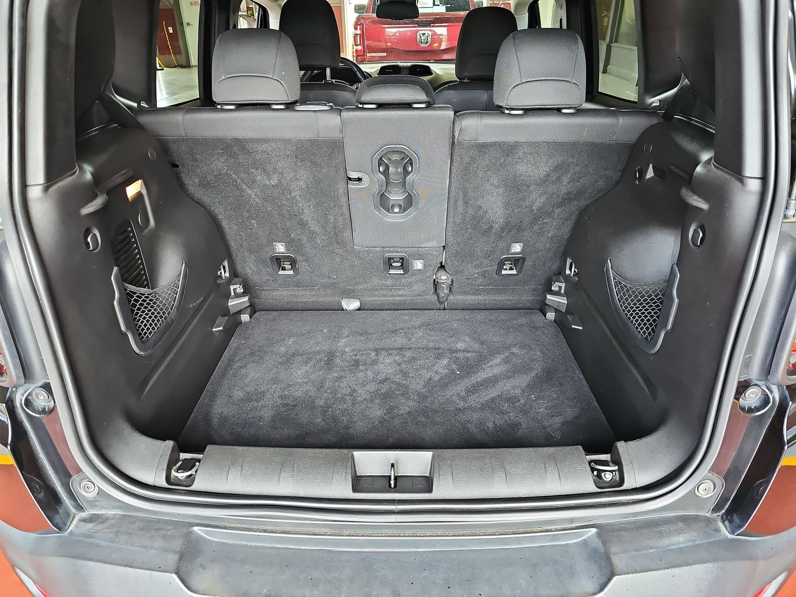 2019 Jeep Renegade Latitude Altitude Edition FWD