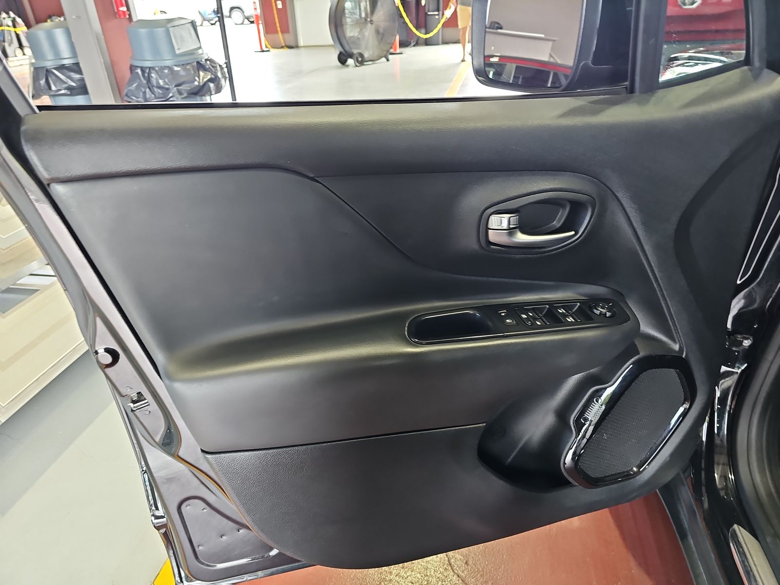 2019 Jeep Renegade Latitude Altitude Edition FWD
