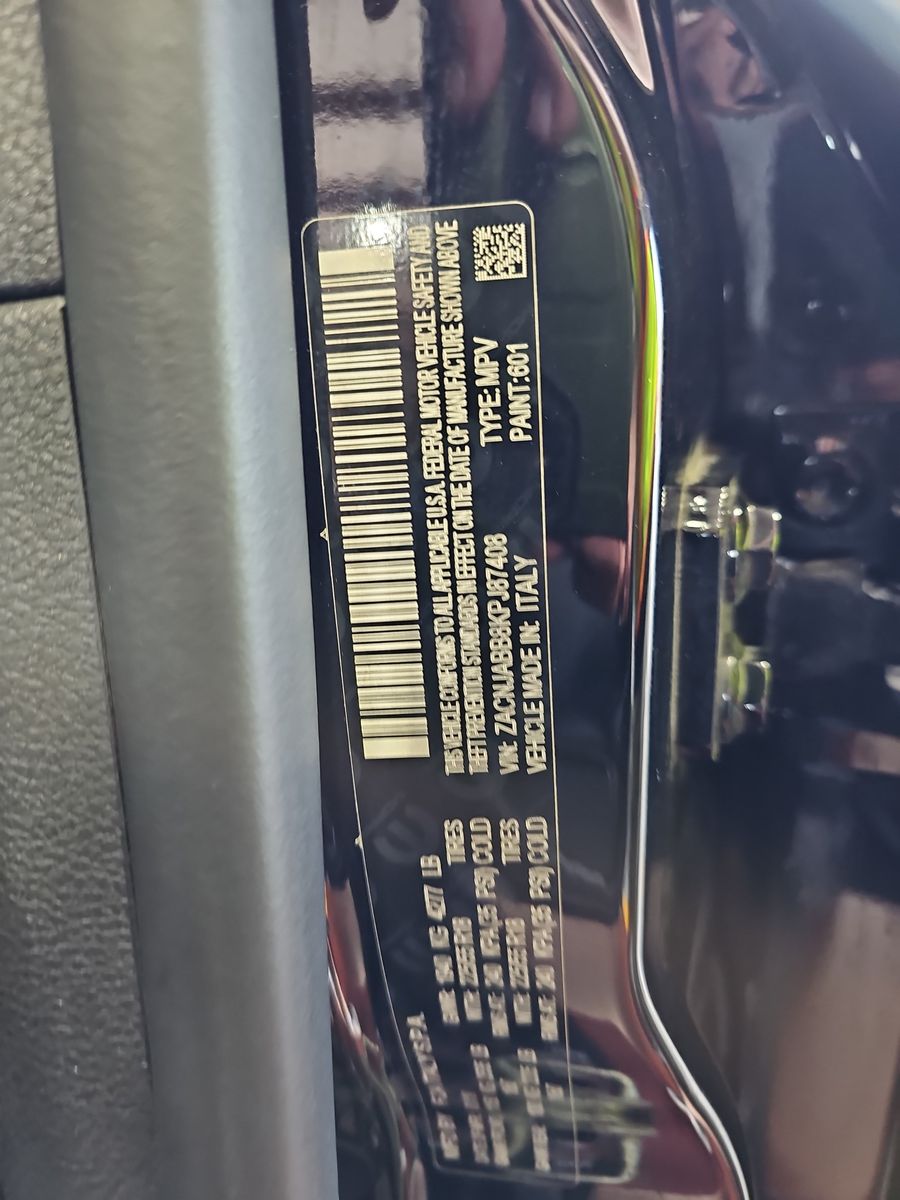 2019 Jeep Renegade Latitude Altitude Edition FWD