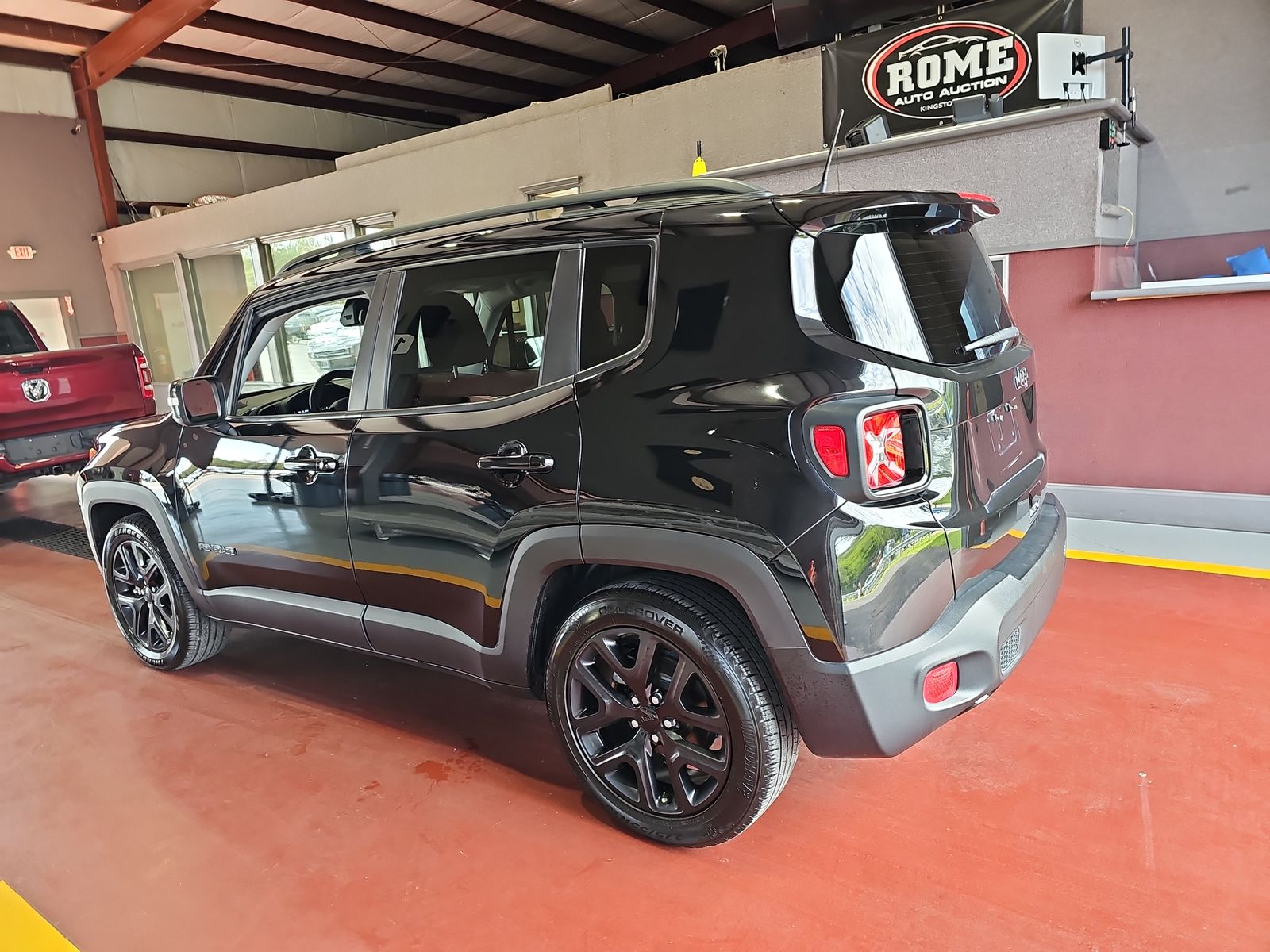 2019 Jeep Renegade Latitude Altitude Edition FWD