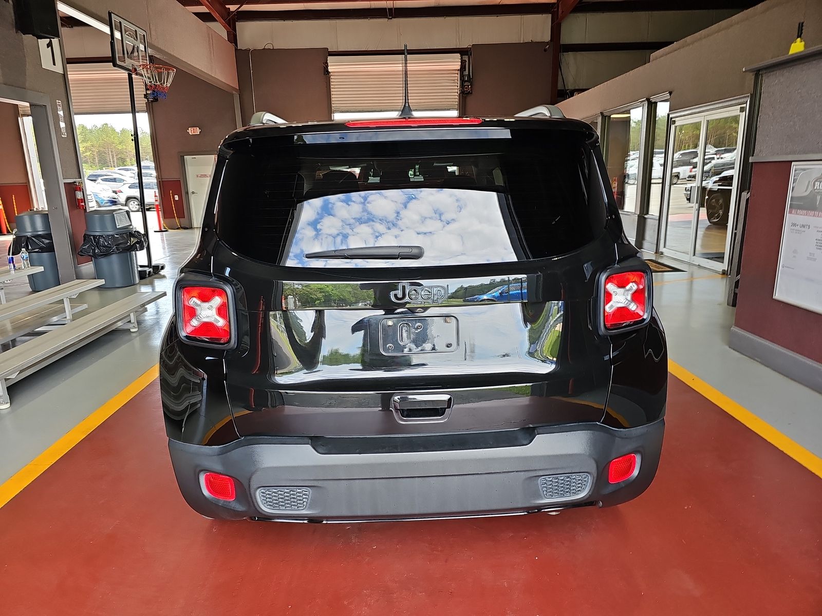 2019 Jeep Renegade Latitude Altitude Edition FWD